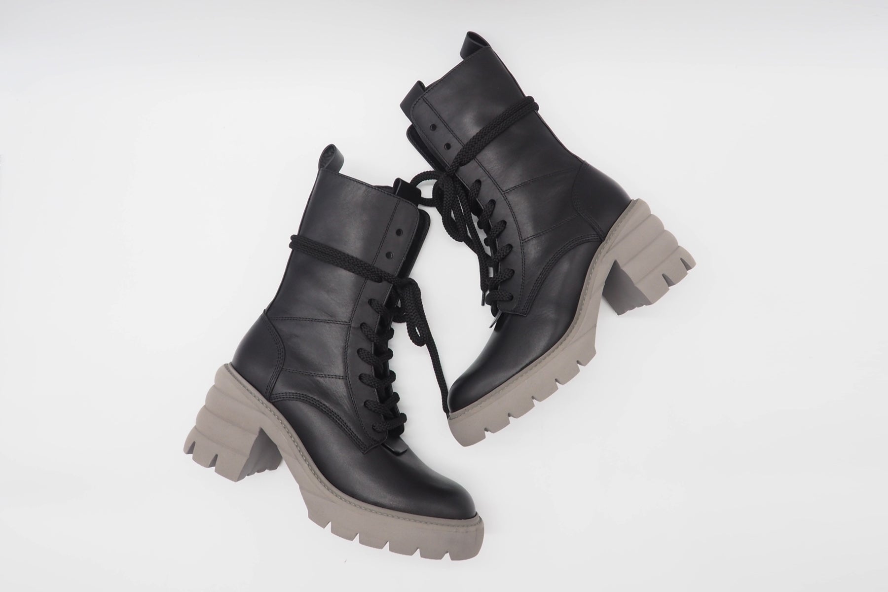 Damen Schnürboots aus Glattleder in Schwarz - Absatz 8cm Damen Schnürboots Kennel & Schmenger