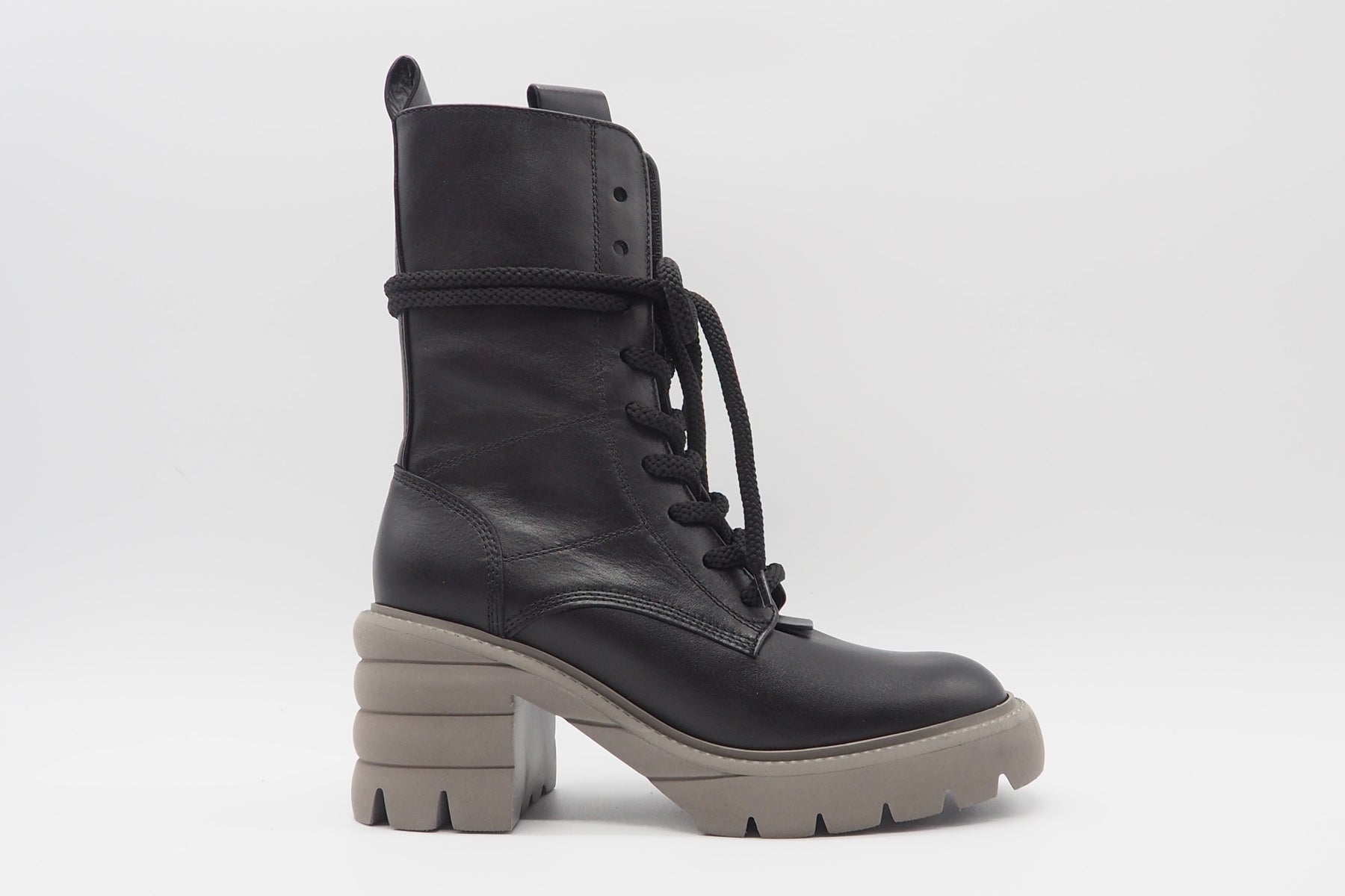 Damen Schnürboots aus Glattleder in Schwarz - Absatz 8cm Damen Schnürboots Kennel & Schmenger