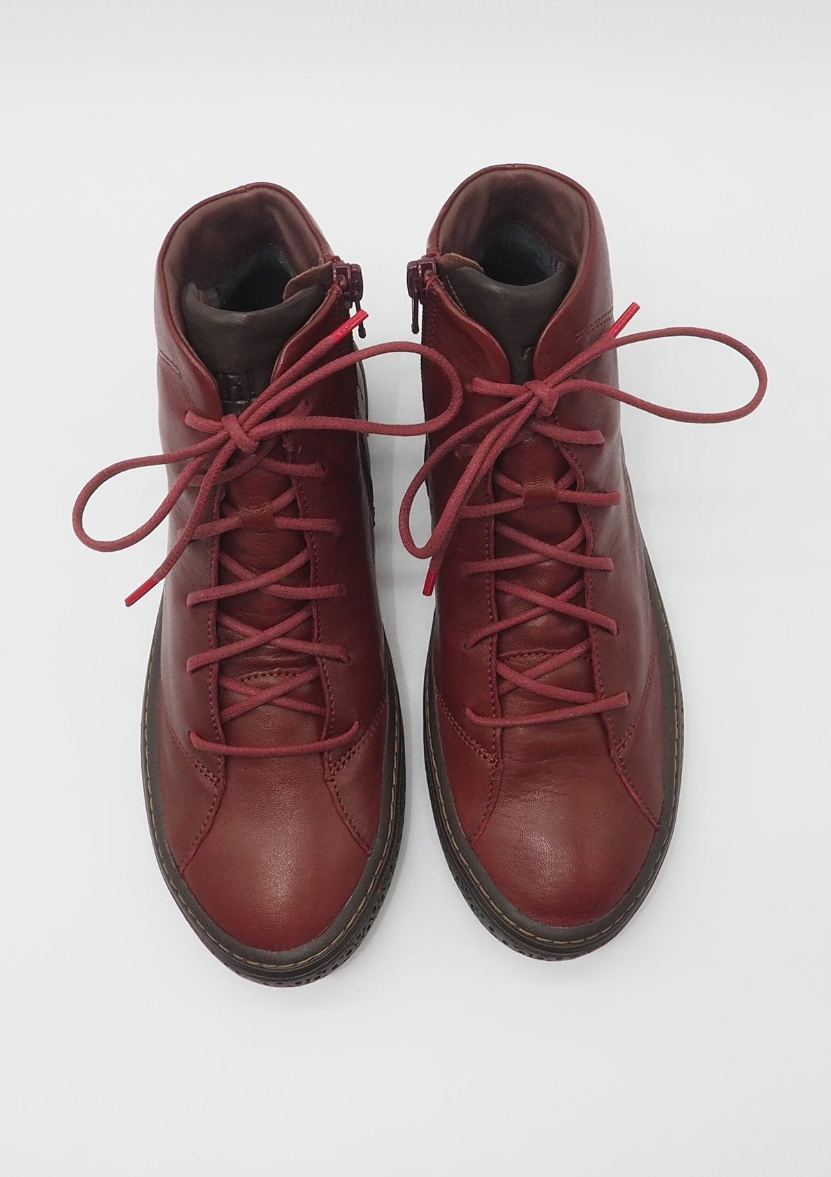 Damen Schnürboots aus Leder in Rot mit Naturfussbett Damen Schnürboots Think