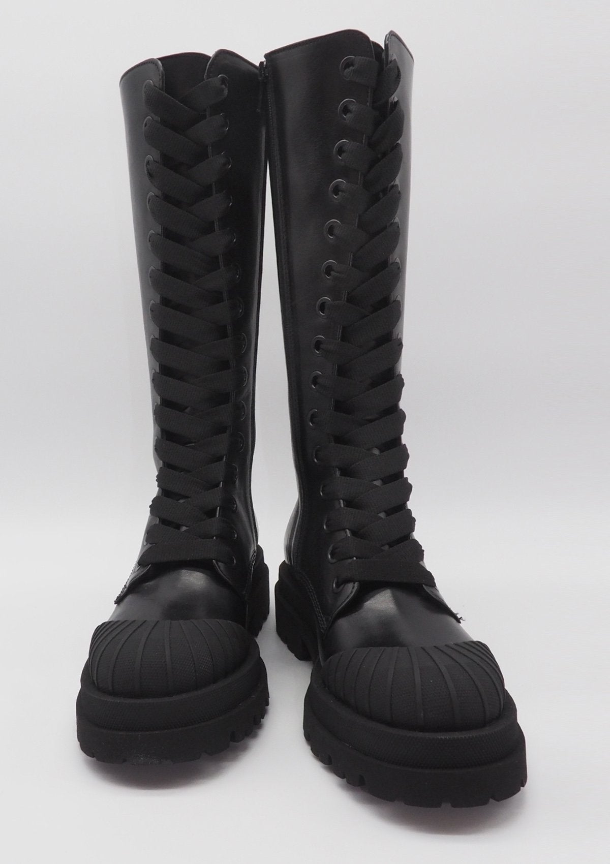 Damen Schnürboots im Combatstil aus hochwertigem Leder in Schwarz Damen Schnürboots Kennel & Schmenger