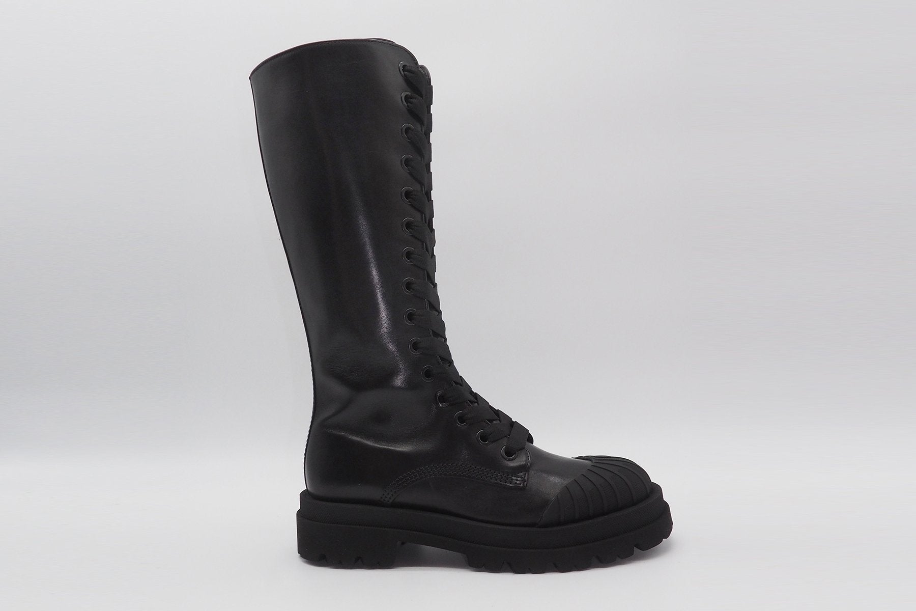 Damen Schnürboots im Combatstil aus hochwertigem Leder in Schwarz Damen Schnürboots Kennel & Schmenger