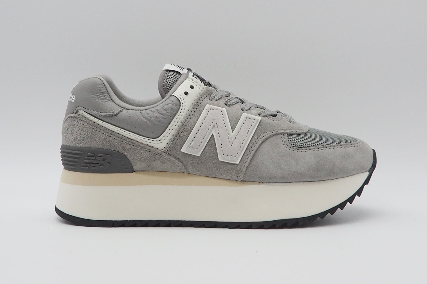 Damen Sneaker 574 aus Mesh & Nubukleder in Grau - Lifestyle Damen Sneaker New Balance