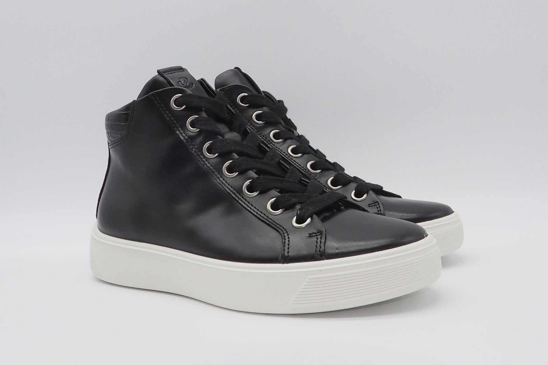 Damen Sneaker aus Glattleder in Schwarz Damen Sneakers Ecco