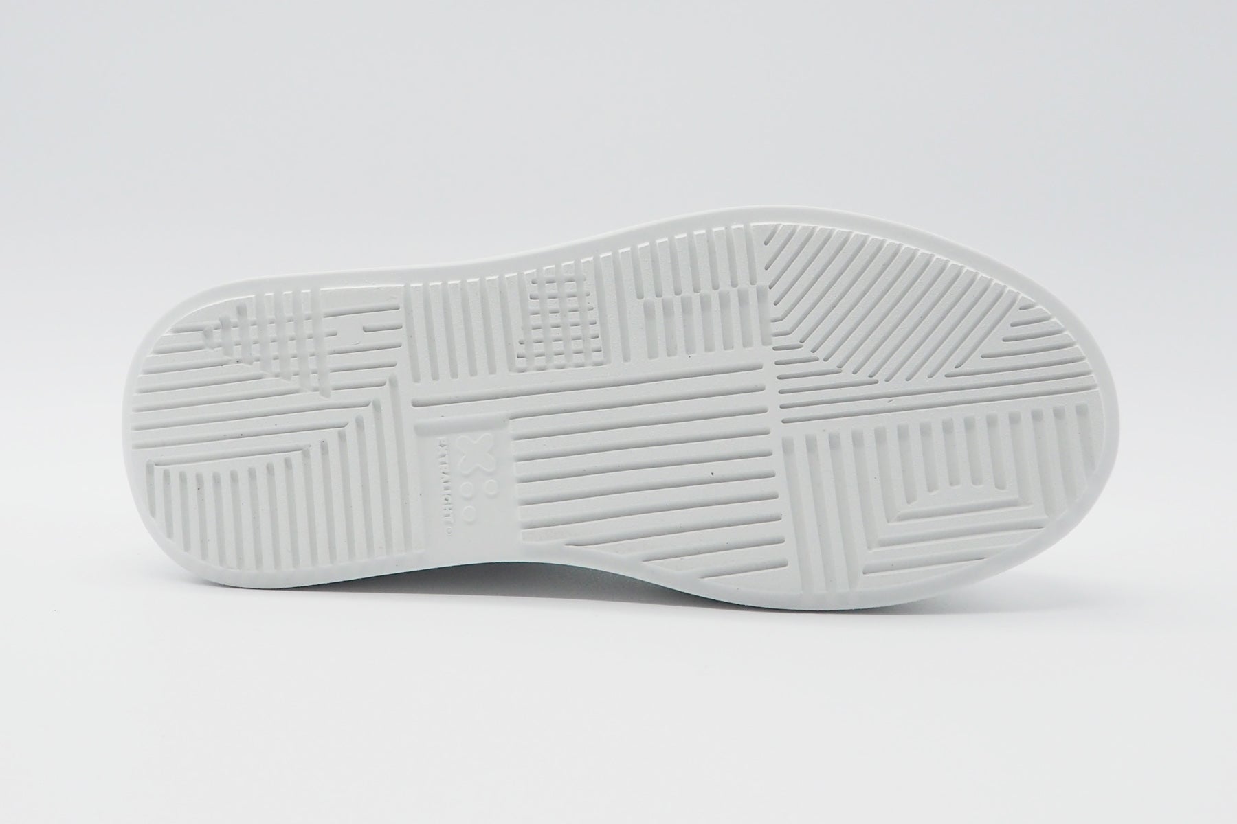 Damen Sneaker aus Leder in Weiß & Schwarz Damen Sneakers Kennel & Schmenger