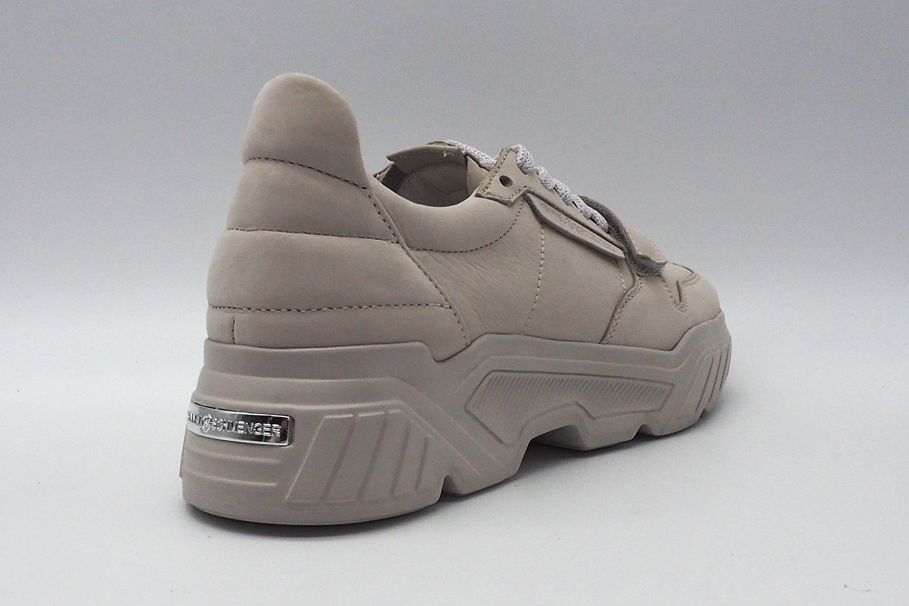 Damen Sneaker aus Nubukleder in Sand Damen Sneakers Kennel & Schmenger