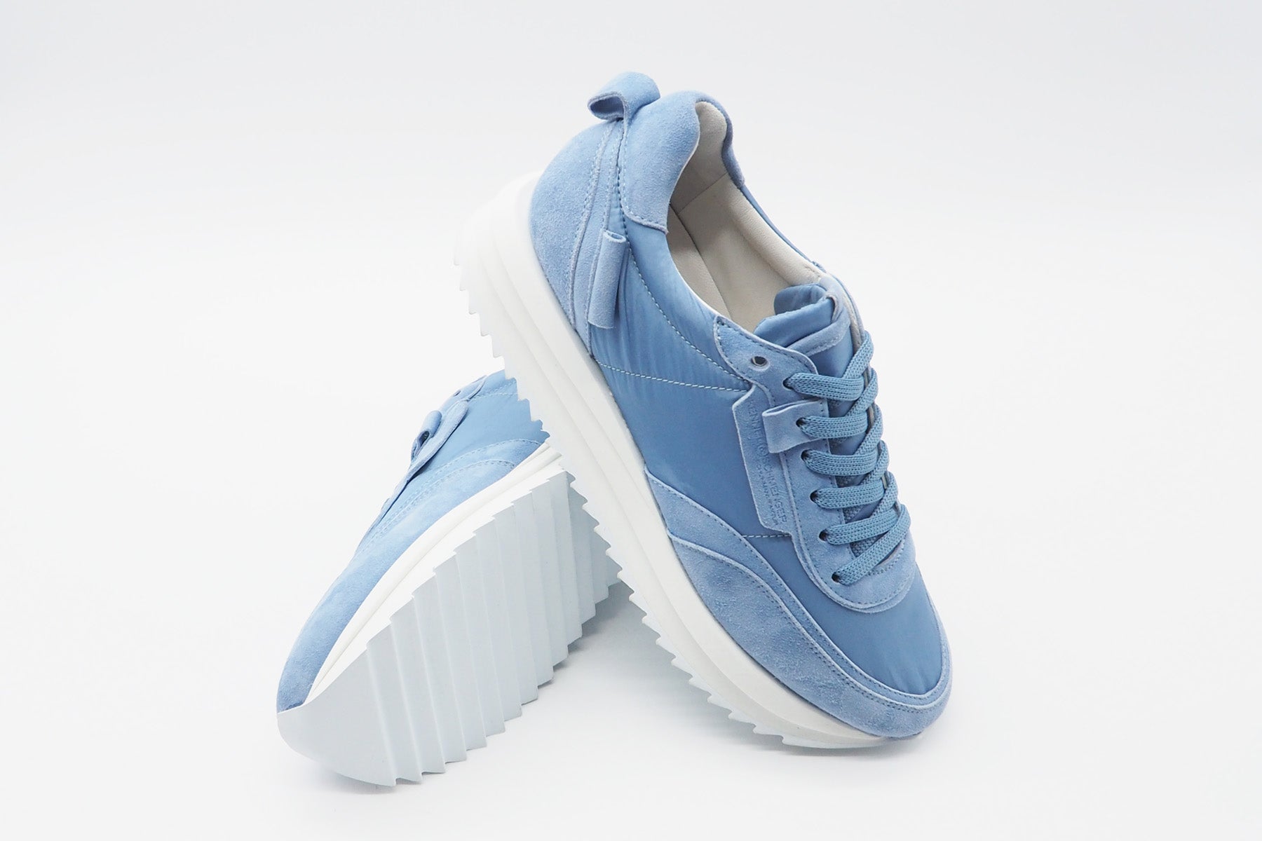 Damen Sneaker aus Veloursleder & Nylon in Hellblau Damen Sneakers Kennel & Schmenger