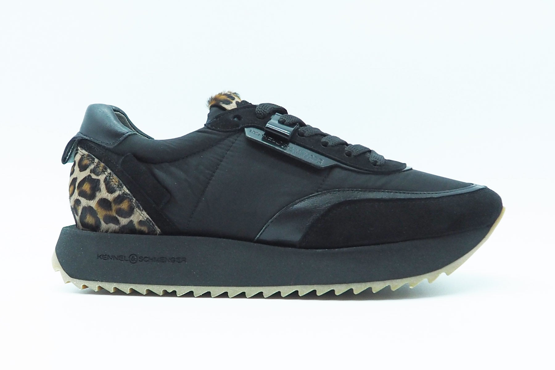 Damen Sneaker aus Veloursleder & Nylon in Schwarz mit Leo-Print an der Ferse Damen Sneaker Kennel & Schmenger