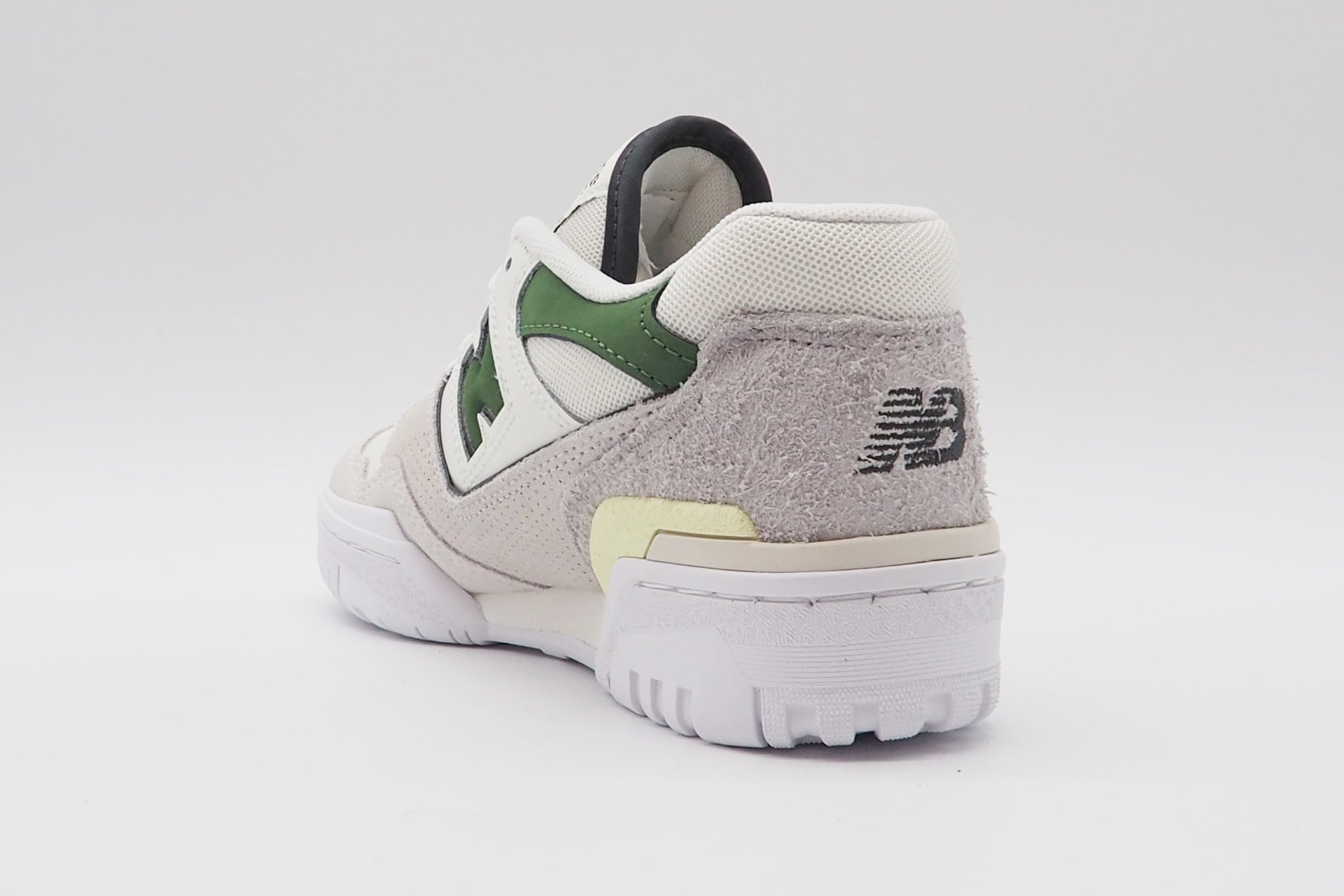 Damen Sneaker BBW550SG aus Leder in Weiß, Grau & Grün Damen Sneaker New Balance