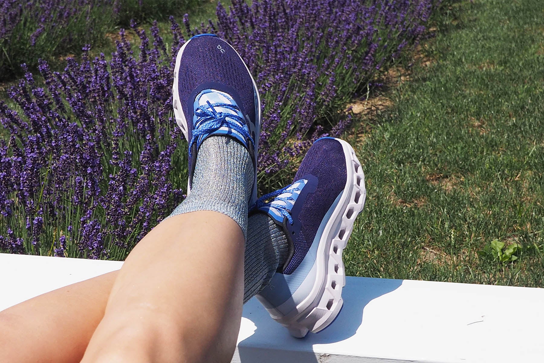 Damen Sneaker "Cloud Monster" aus Mesh in Acai/Lavender Damen Sneaker On