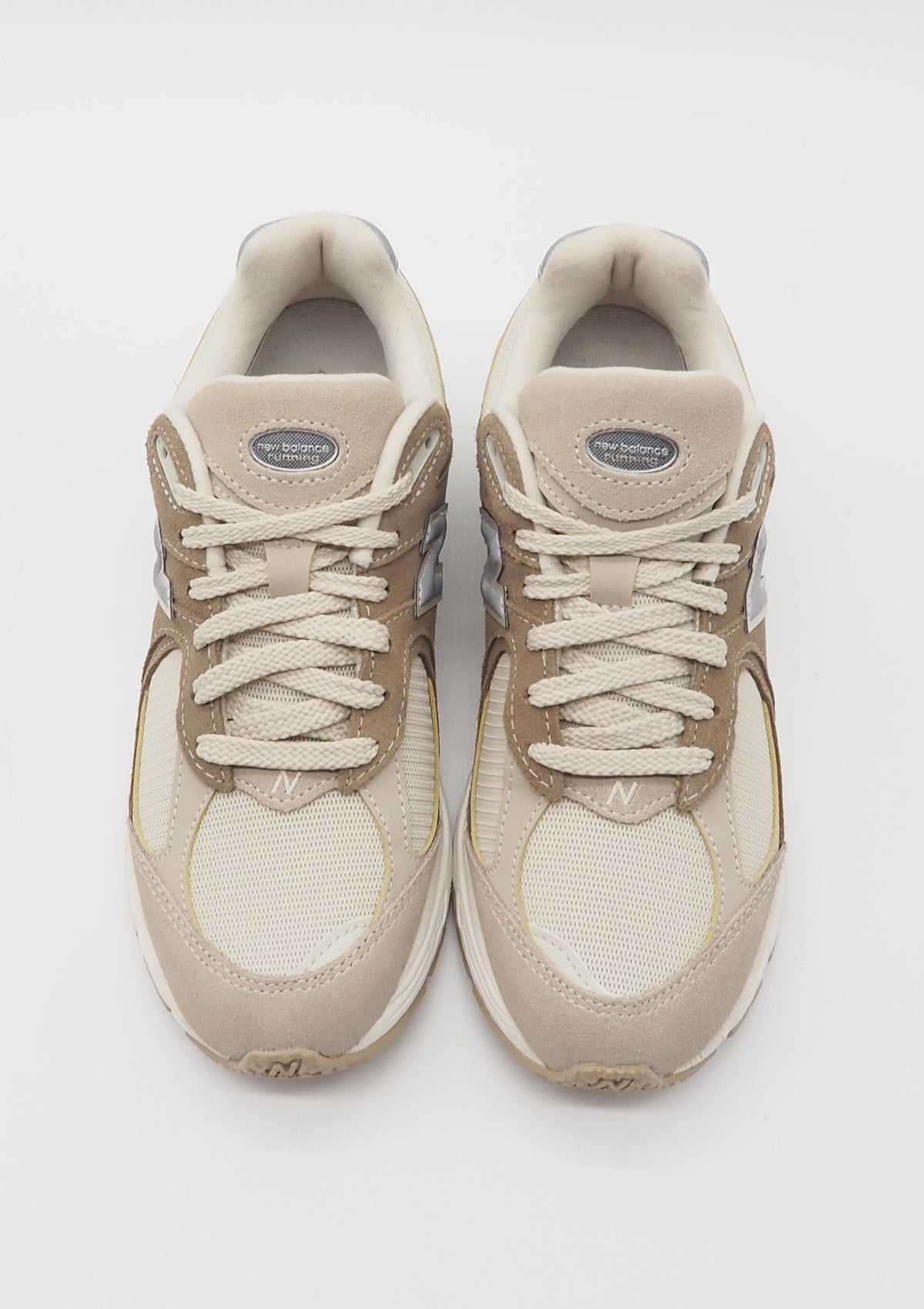 Damen Sneaker M2002RSI aus Veloursleder & Mesh in Natur Damen Sneaker New Balance