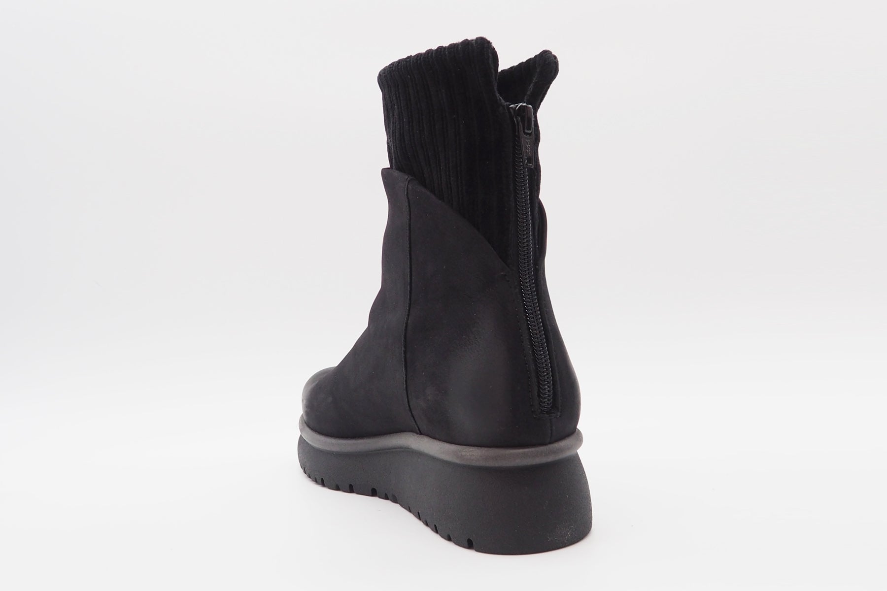 Damen Stiefelette aus geöltem Nubukleder in Schwarz - Absatz 4cm Damen Stiefeletten Patrizia Bonfanti