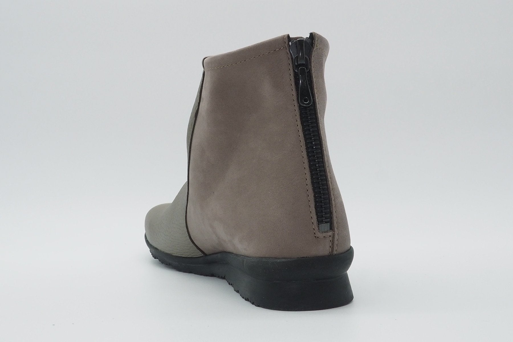 Damen Stiefelette aus Metalli- & Velourleder in Gold & Braun Damen Stiefeletten Arche