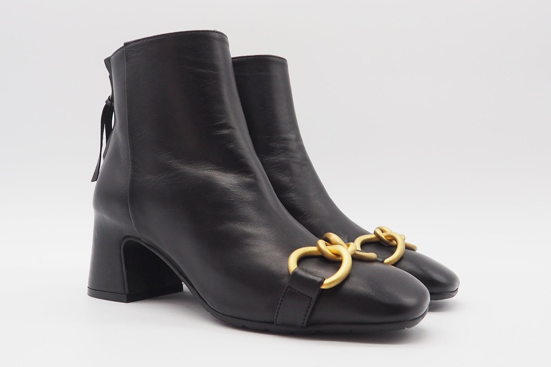 Damen Stiefelette mit Absatz & Goldspange aus Glattleder in Schwarz - Absatz 6cm Damen Stiefeletten Mara Bini