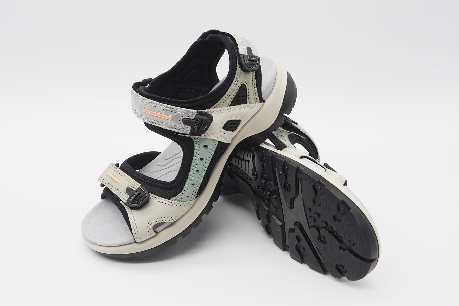 Damen Trekking-Sandale aus Nubuk- & Metallicleder in Beige, Salbei & Silber Damen Sandalen Ecco