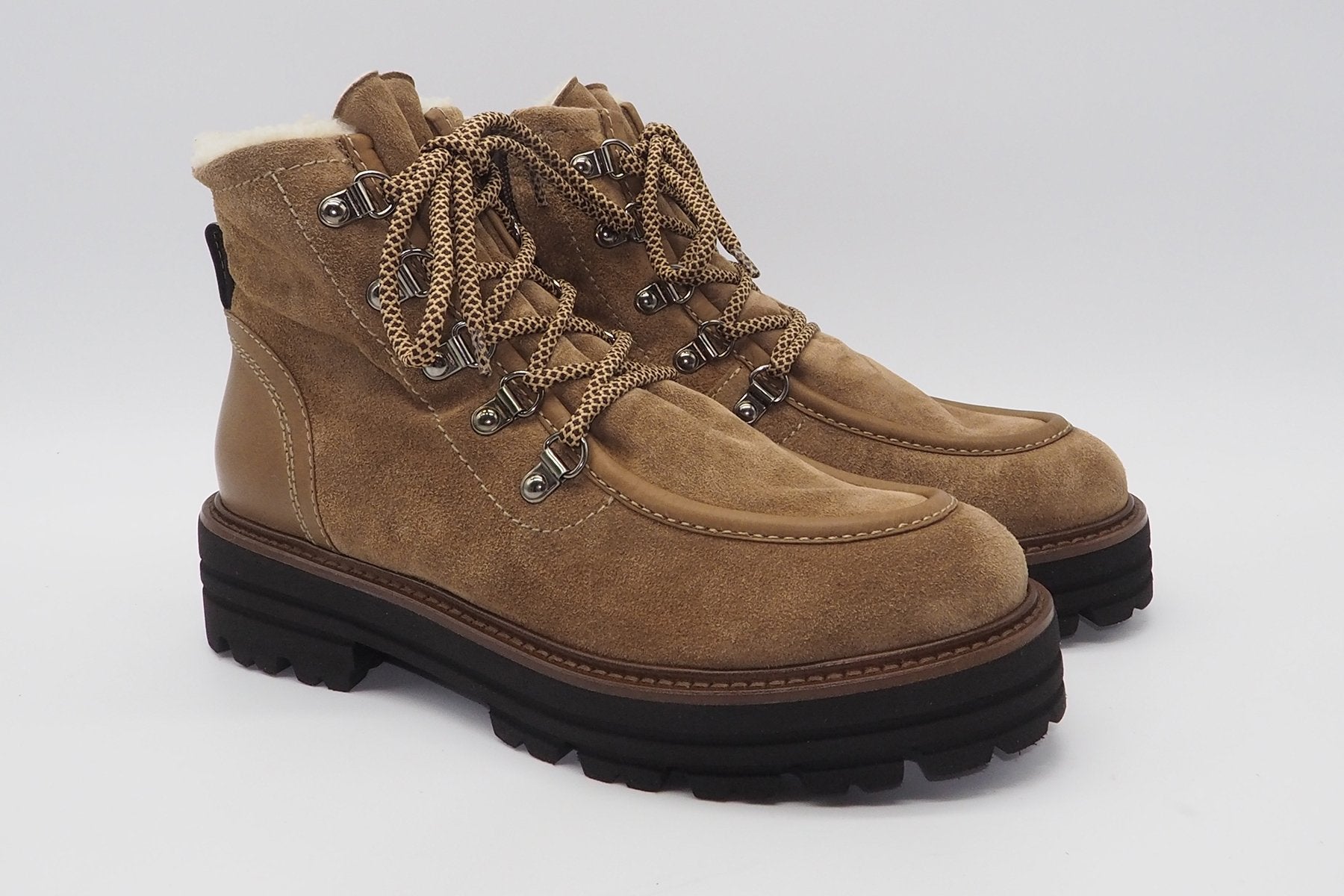 Damen winterlich gefütterte knöchelhohe Schnürstiefelette aus braunem Veloursleder Damen Schnürboots Maripé