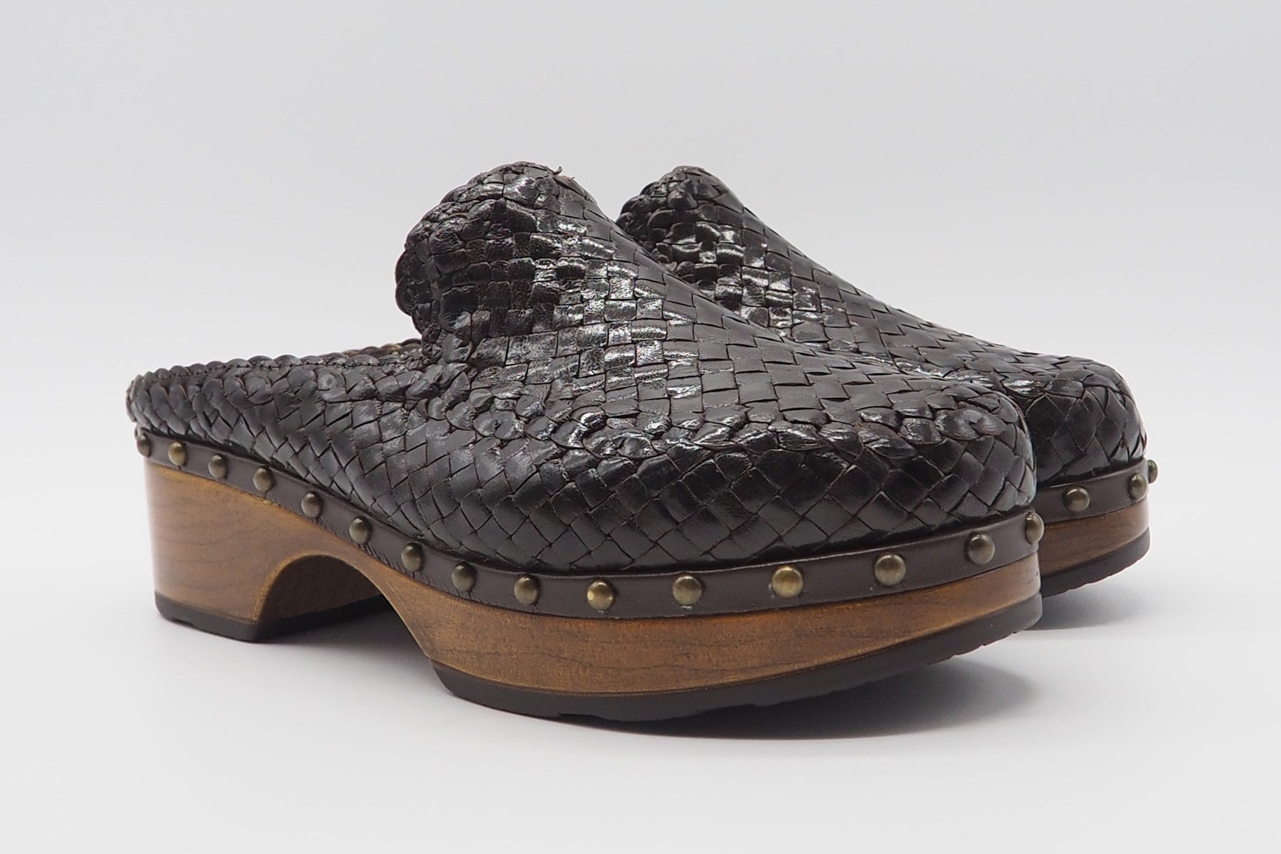 Damen Zoccoli aus geflochtenem Leder in Café mit Holzsohle Damen Mules & Sabots Pons Quintana