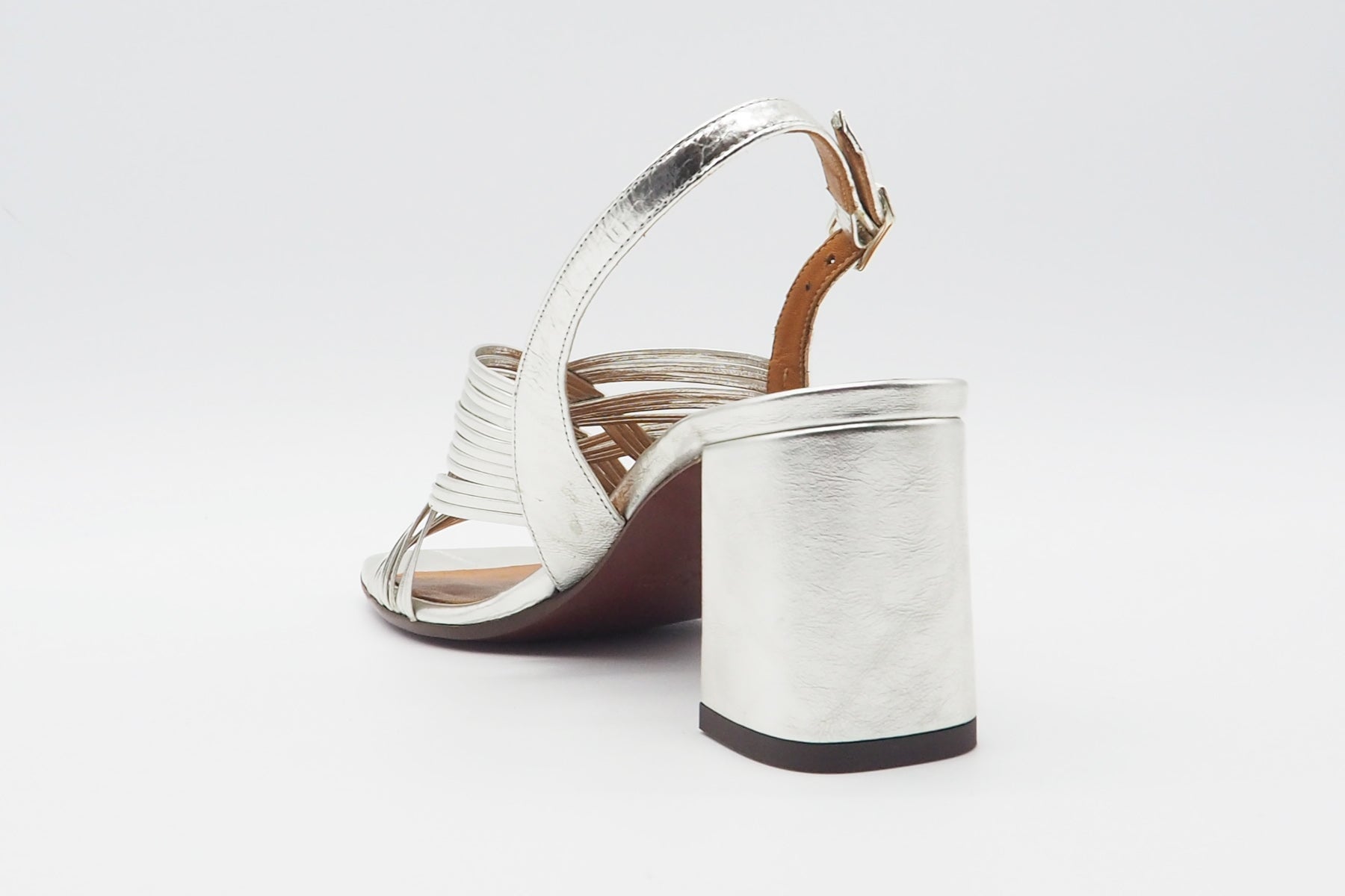 Edle Damen Absatz-Sandale aus Metallicleder in Silber - Absatz 6cm - Lubeya Damen Sandalen Chie Mihara