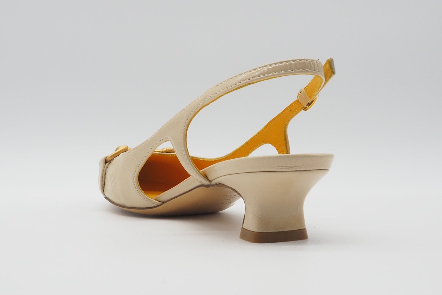 Edle Damen Slings aus Lackleder in Nude & Schwarz mit Trense - Absatz 4cm - Betty Damen Pumps & Slings Mara Bini