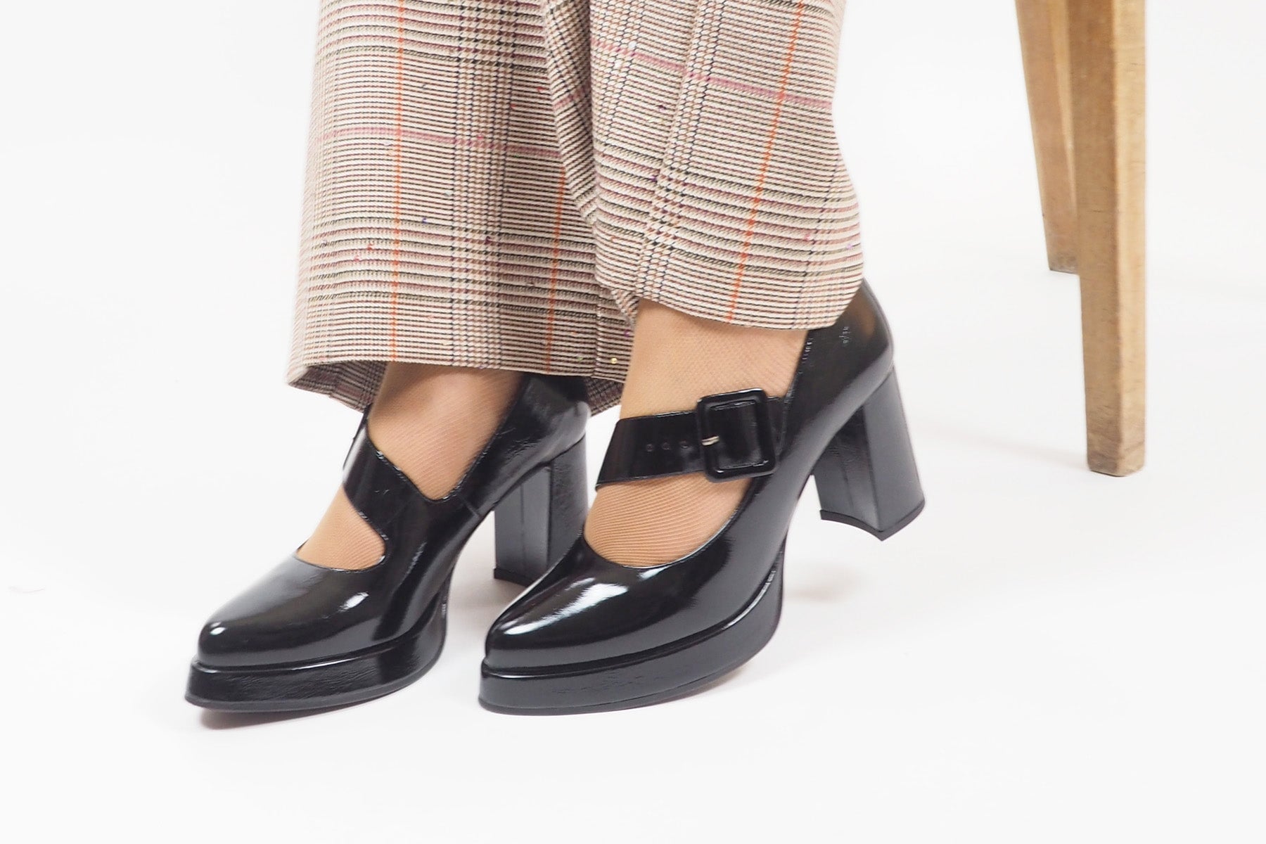 Elegante Damen Pumps aus Lackleder in Schwarz - Absatz 10cm - Felisa Damen Pumps & Slings Chie Mihara