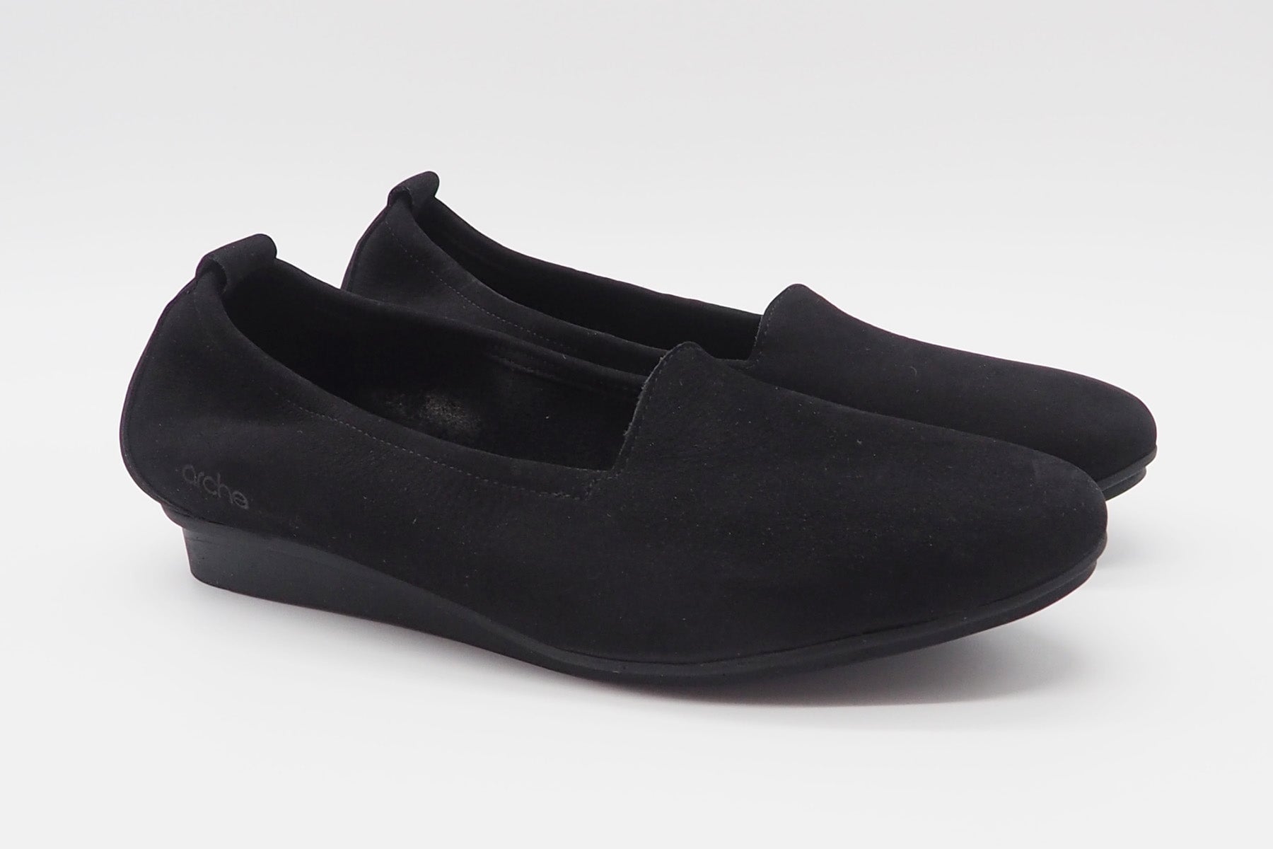 Feine Damen Ballerina aus Nubukleder in Schwarz - Ninolo Damen Ballerinas Arche