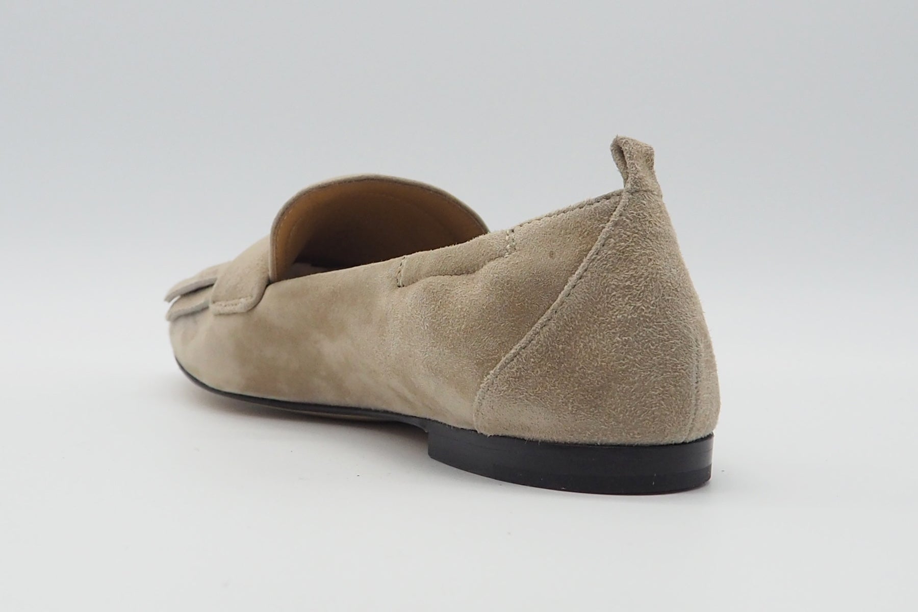 Feine Damen Loafer aus Veloursleder in Sand Damen Loafers & Schnürer Pomme D'or