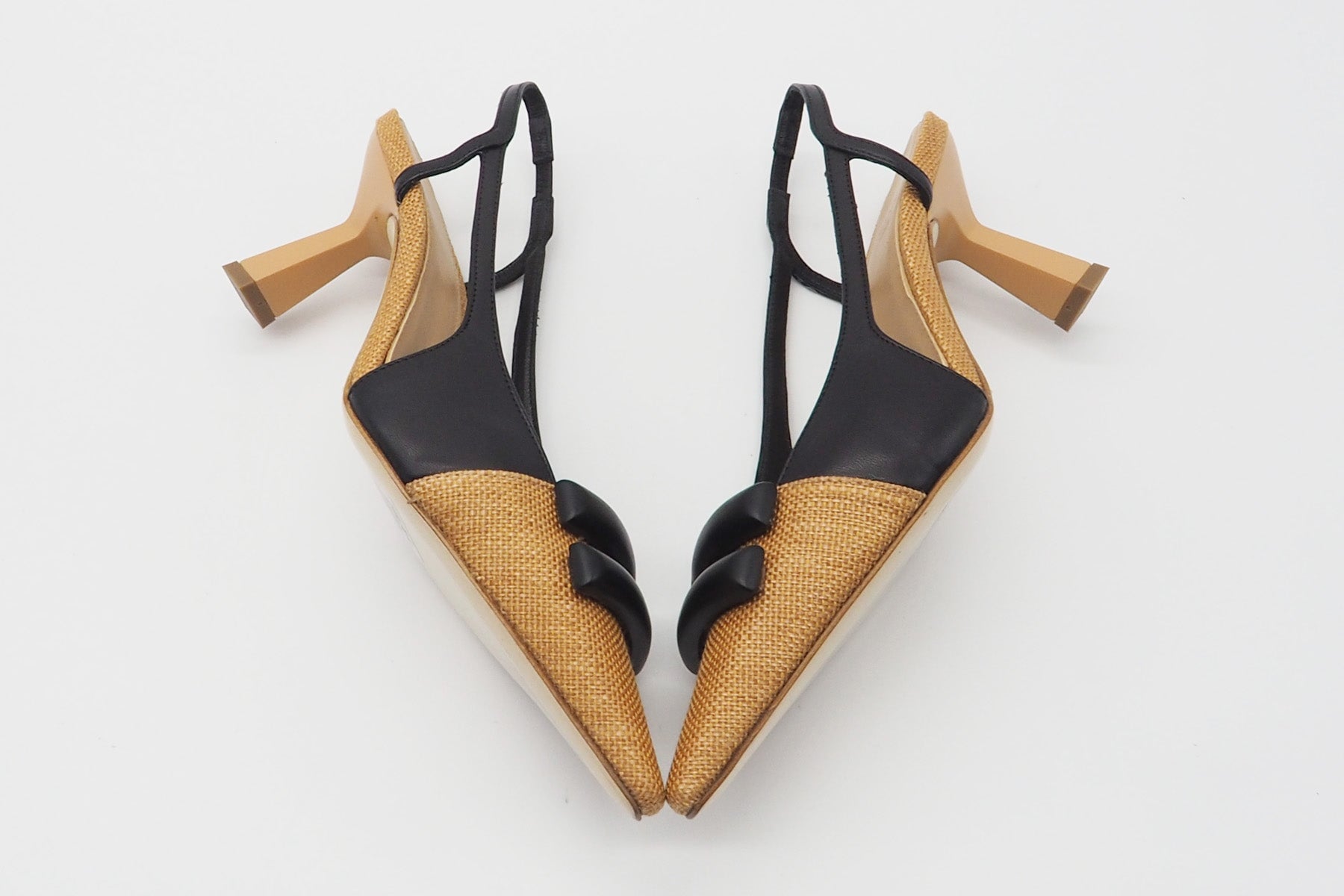 Feiner Damen Sling aus webtem Bast in Camel & Schwarz mit Lederschnalle - Absatz 8cm Damen Pumps & Slings Chantal