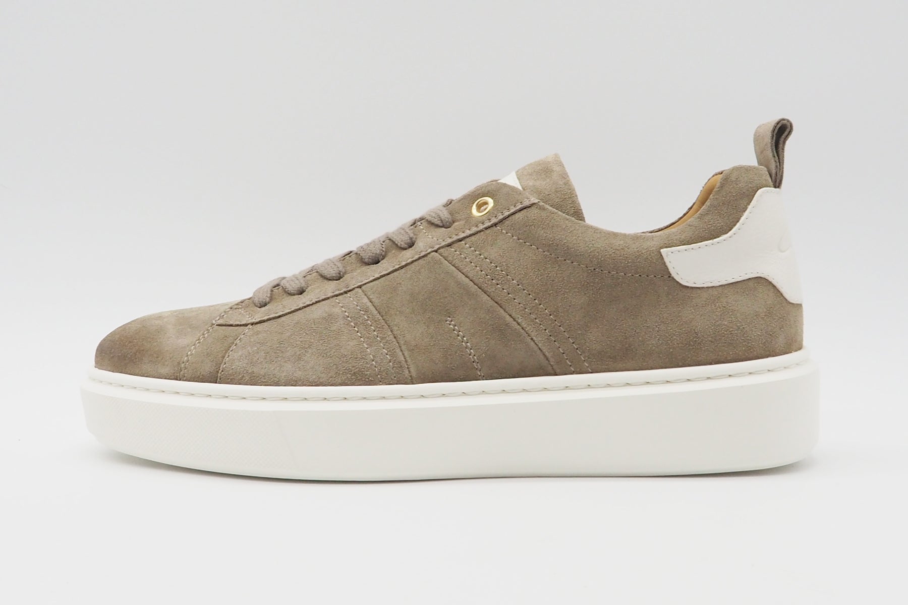Feiner Herren Sneaker aus Veloursleder in Sand - 1983 Herren Sneaker Corvari