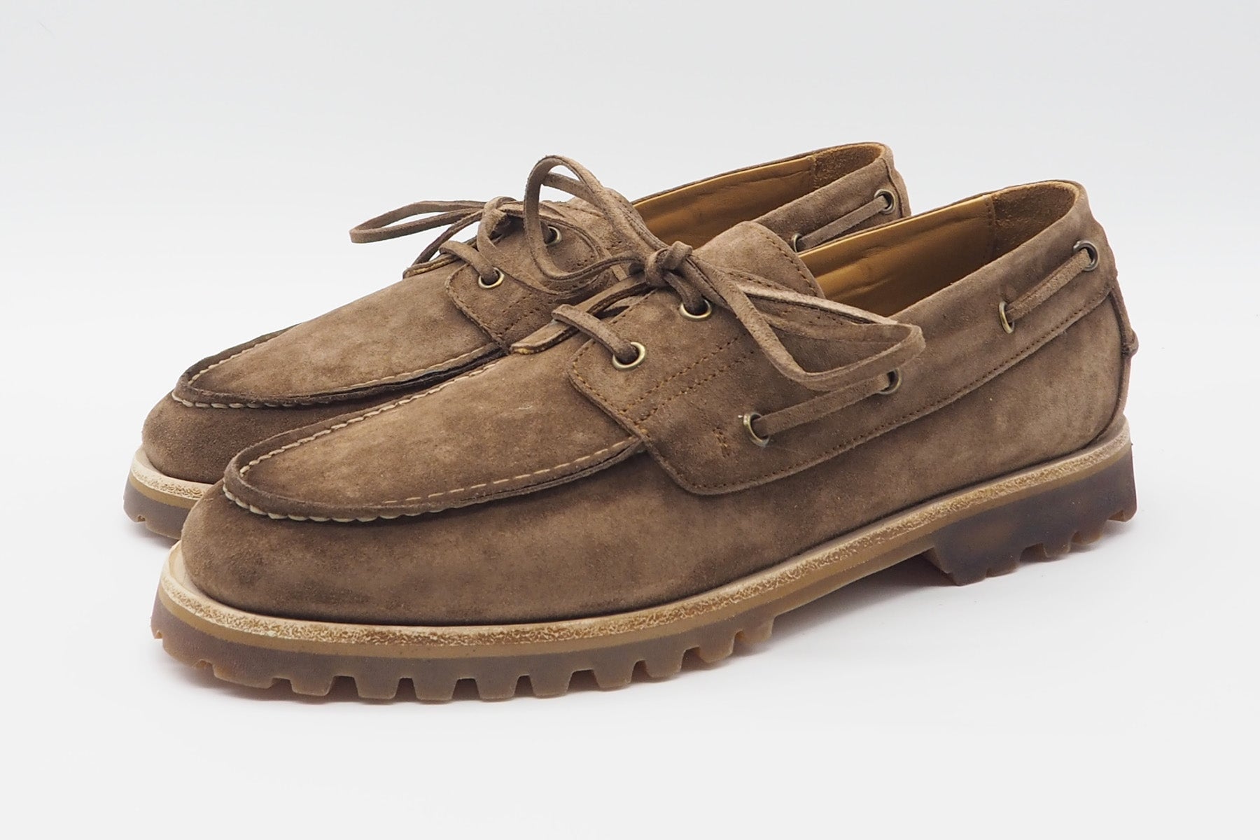 Handgemachter Herren Mokassin aus gewaschenem Veloursleder in Mittelbraun - Durchgenäht Herren Slipper & Mokassin Corvari