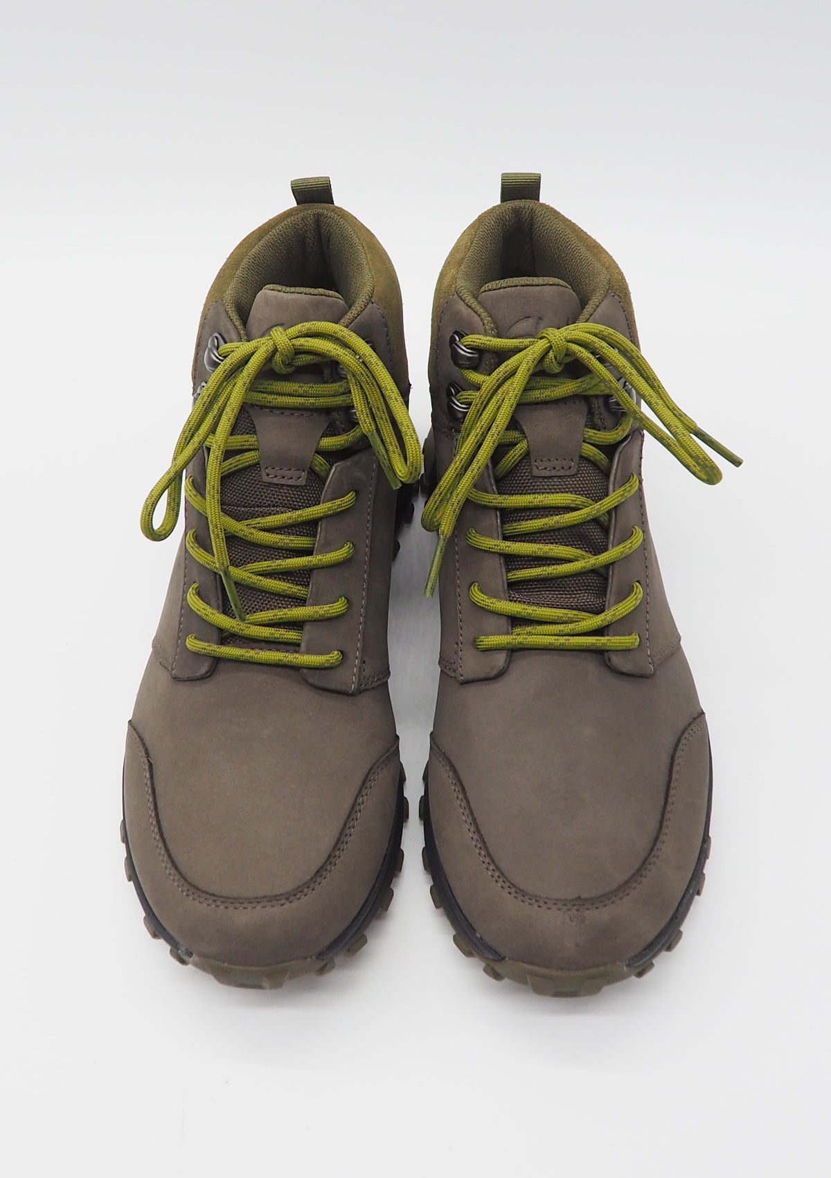 Herren Hightop-Sneaker aus Nubukleder in Stone - Outdoor Herren Sneaker Clarks