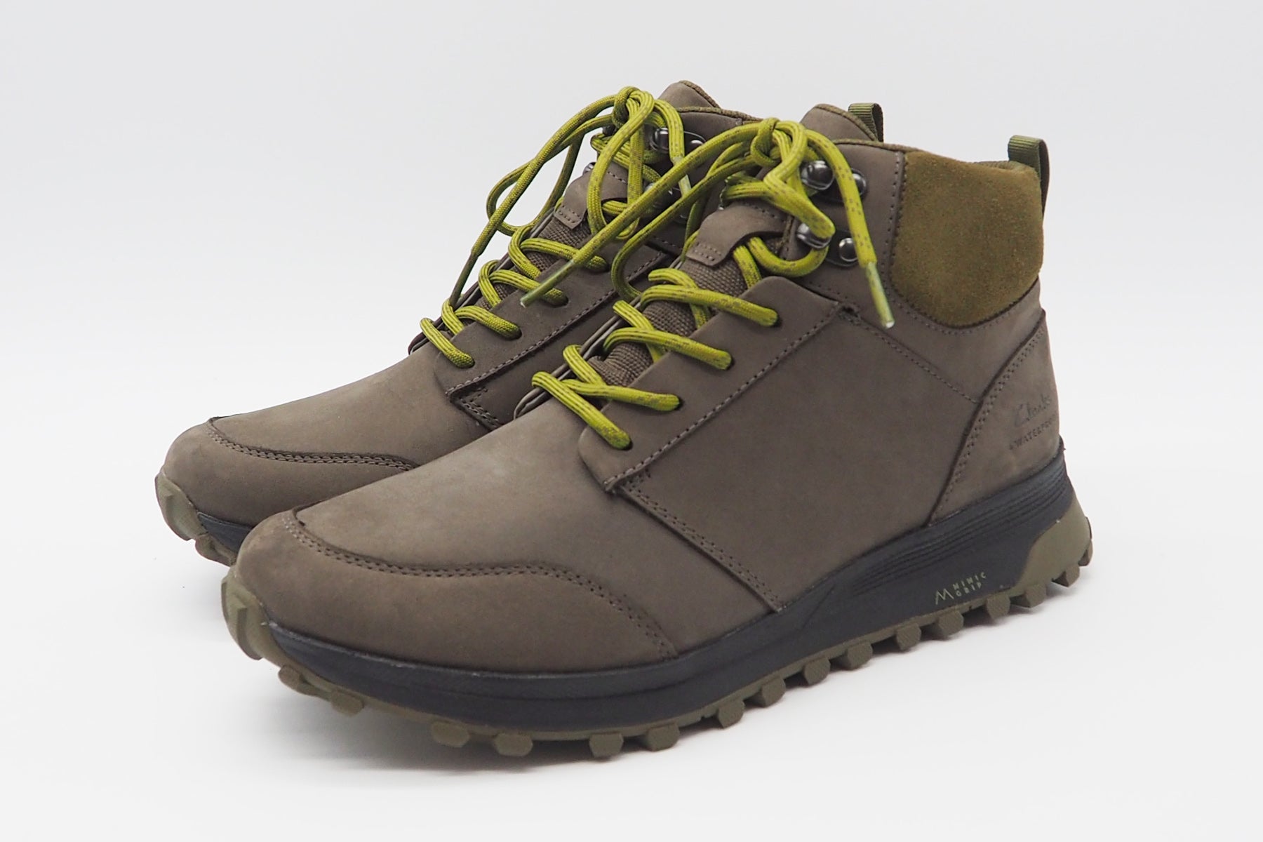 Herren Hightop-Sneaker aus Nubukleder in Stone - Outdoor Herren Sneaker Clarks