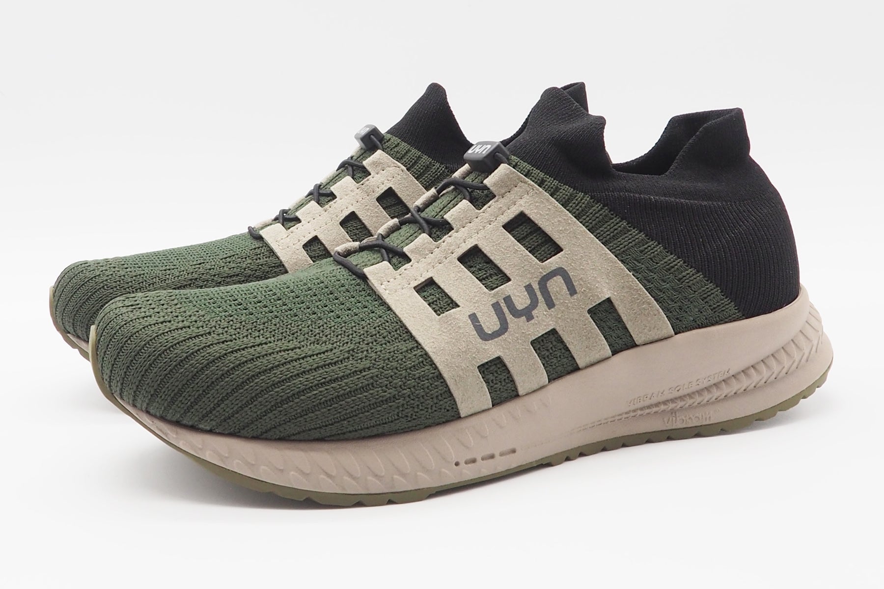 Herren Sneaker aus feiner Merinowolle in Military - zum Reinschlüpfen - Wasserdicht Herren Sneaker UYN