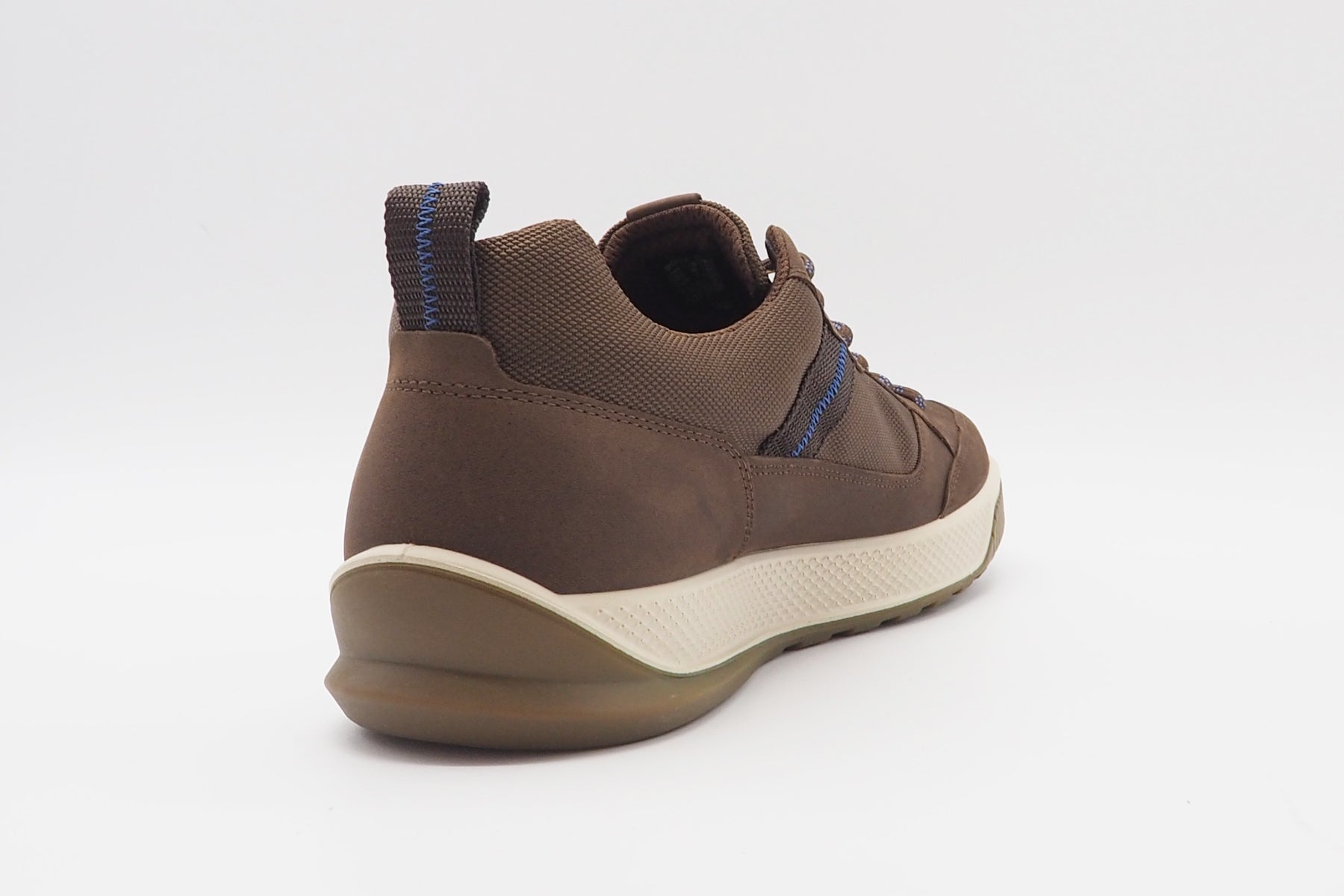 Herren Sneaker aus Nubukleder & Texti in Braun - Wasserdicht - Gore-Tex Herren Sneaker Ecco