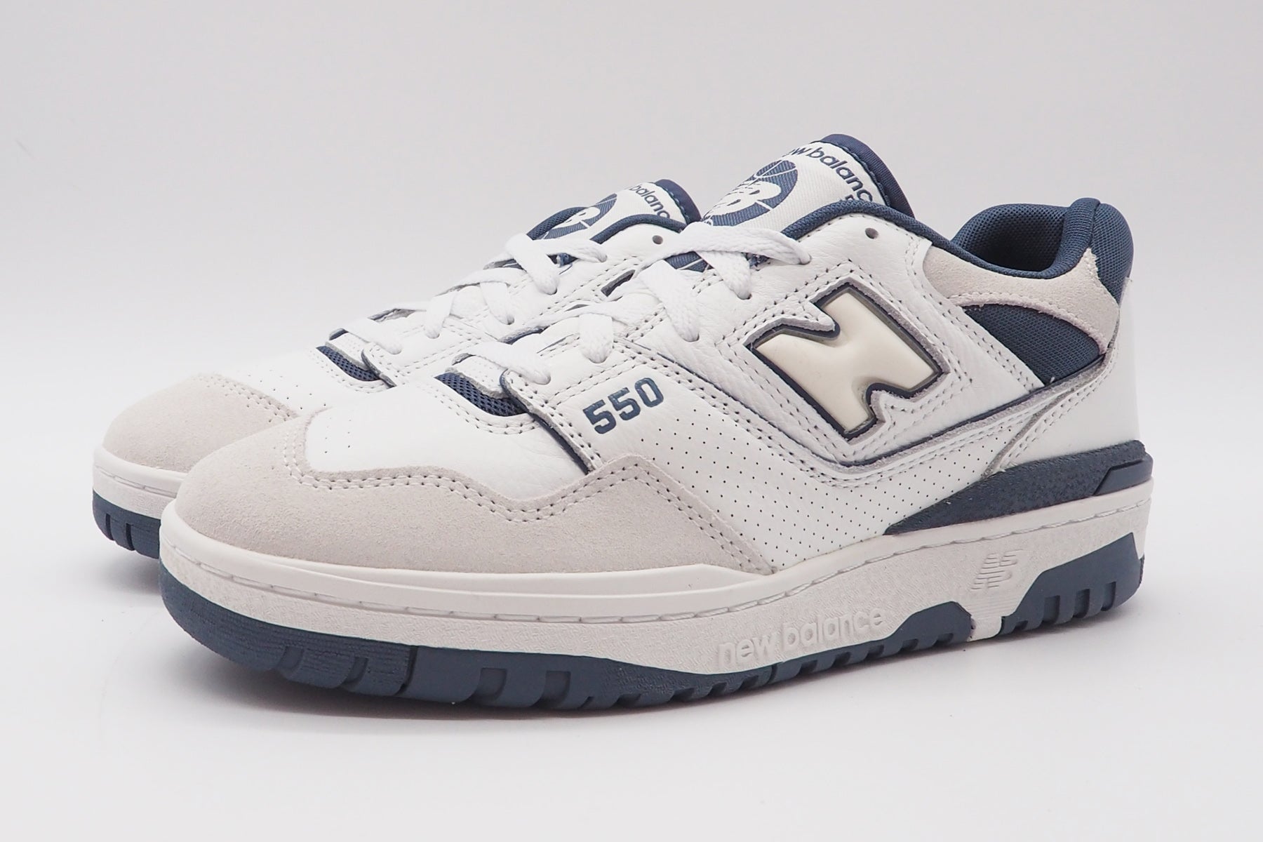 Herren Sneaker BB550STG aus Leder in Weiß, Grau & Blau Herren Sneaker New Balance