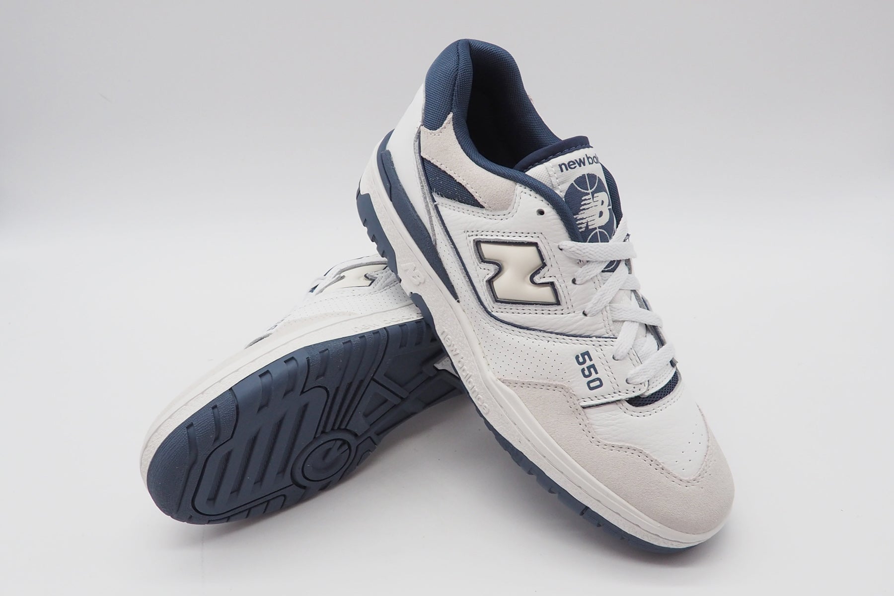 Herren Sneaker BB550STG aus Leder in Weiß, Grau & Blau Herren Sneaker New Balance