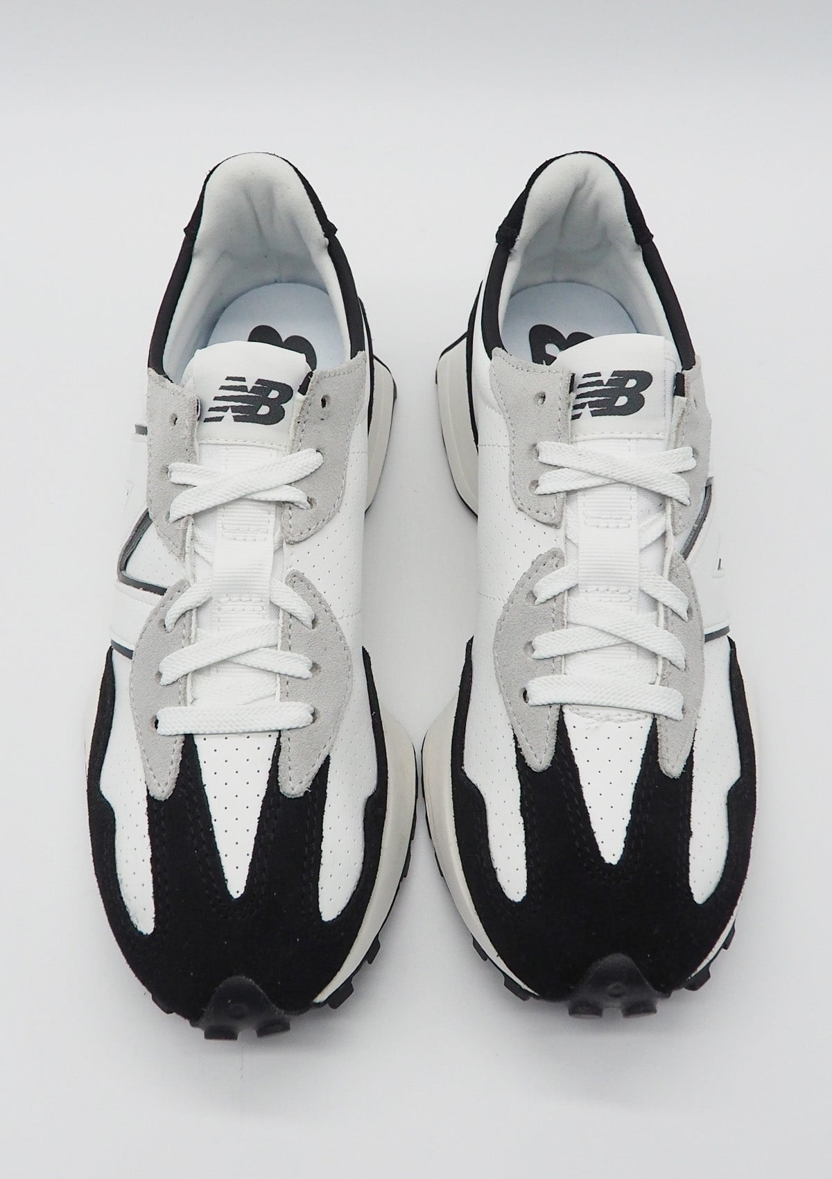 Herren Sneaker MS327NI aus Veloursleder & Mesh in Weiß, Schwarz & Grau Herren Sneaker New Balance