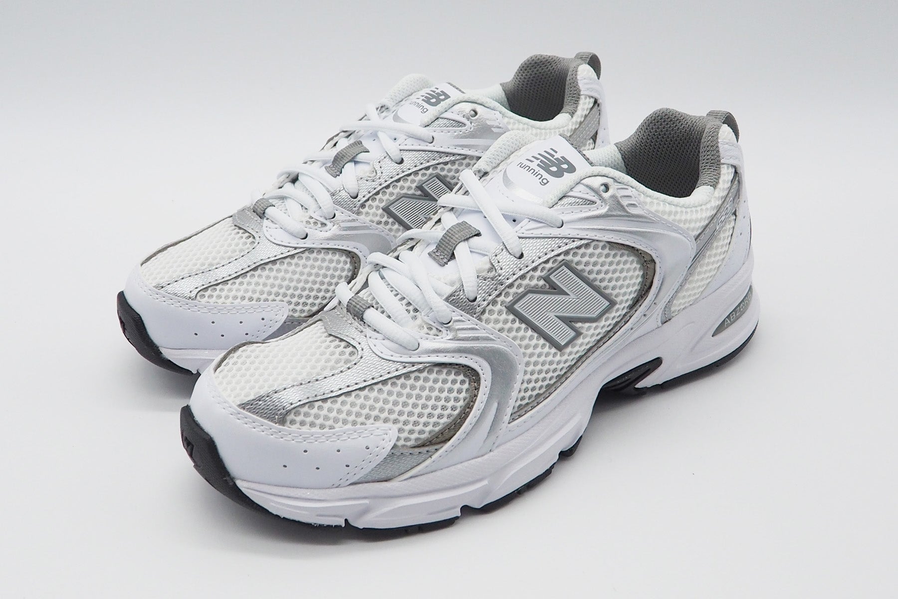 Herren Sneaker "Running Course" MR530AD aus Mesh & Synthetik in Weiß & Silber Herren Sneaker New Balance