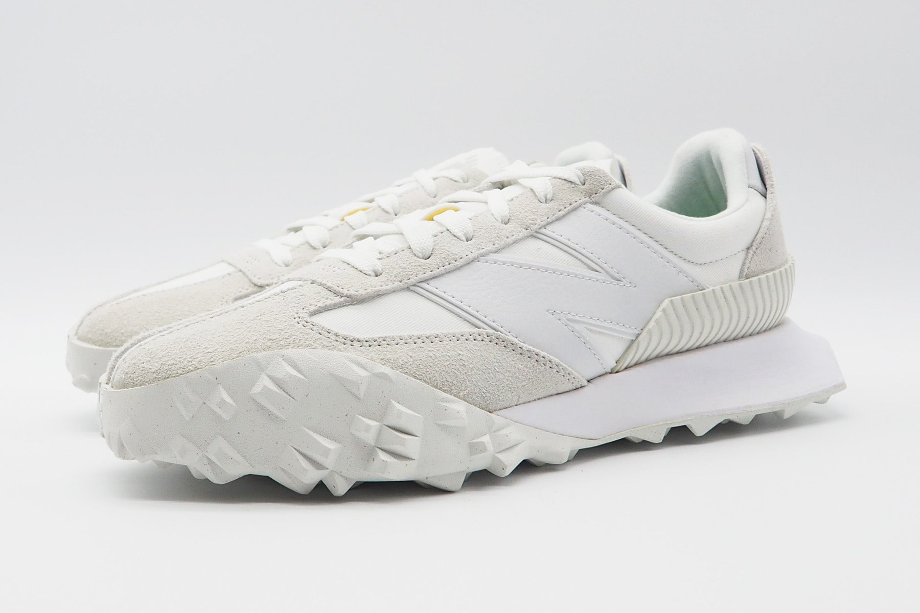 Herren Sneaker XC72 aus Veloursleder & Leder in Grau & Weiß Herren Sneakers Leder New Balance