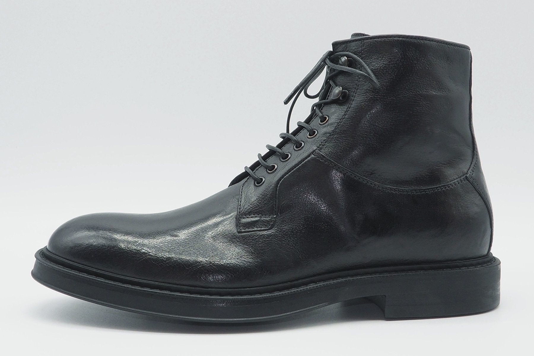 Herren Stiefeletten aus Leder in Schwarz mit Reissverschluss Herren Stiefeletten Corvari