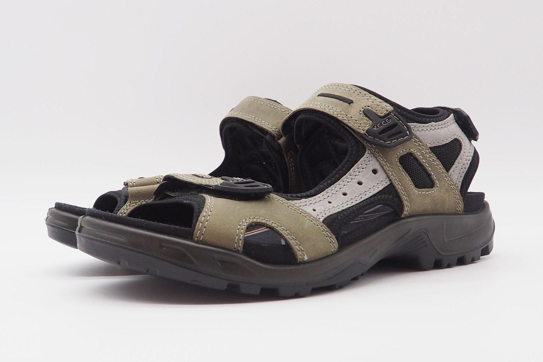 Herren Trekking-Sandale aus Nubukleder in Oliv & Schwarz Herren Sommer Schuhe Ecco