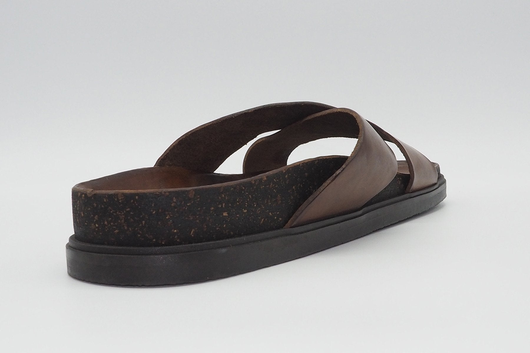 Herrenpantoffel mit gekreuzter Bandage in cooler Vintage-Optik Herren Sommer Brador