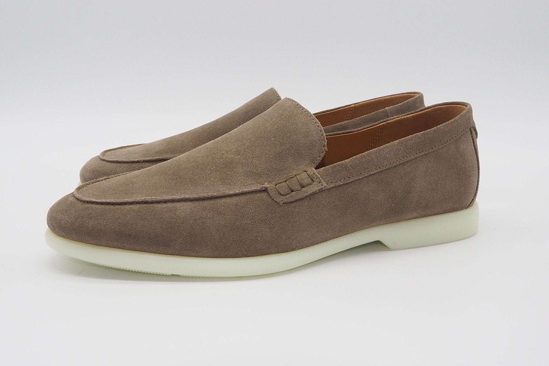 Herrenslipper mit anschmiegsamen Veloursleder in Sand Herren Loafers & Slipper Ecco