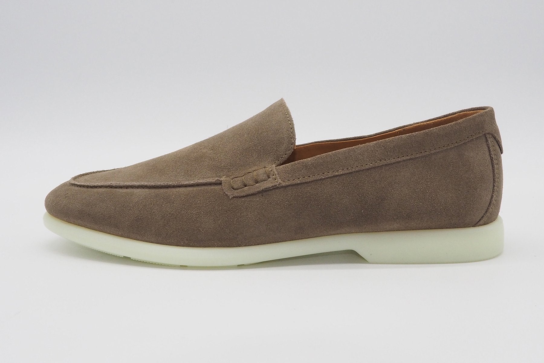Herrenslipper mit anschmiegsamen Veloursleder in Sand Herren Loafers & Slipper Ecco