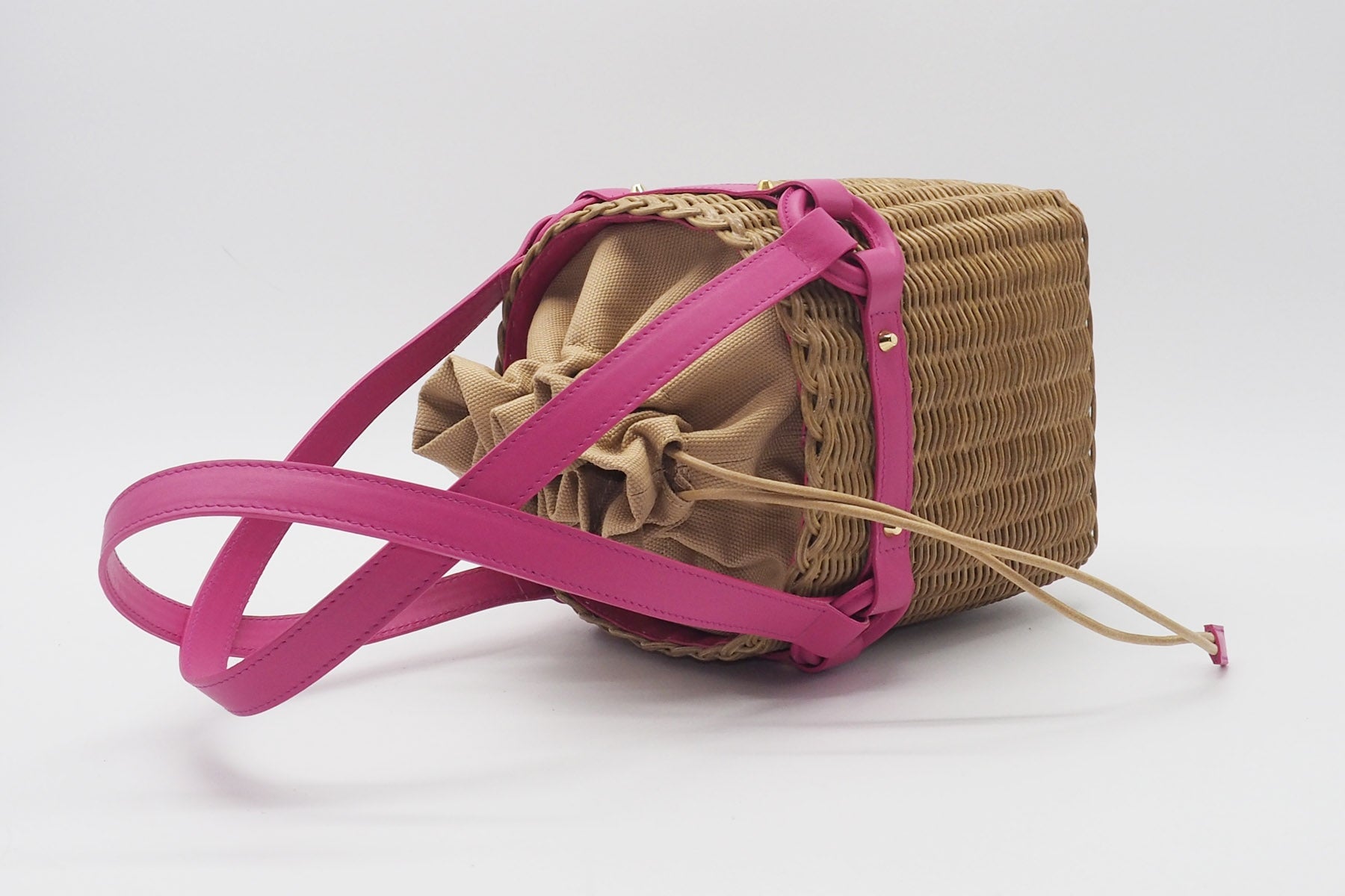 Korbtasche aus handgeflochtener Weide in Natur mit pinkem Leder Taschen Klein & Chic Capaf