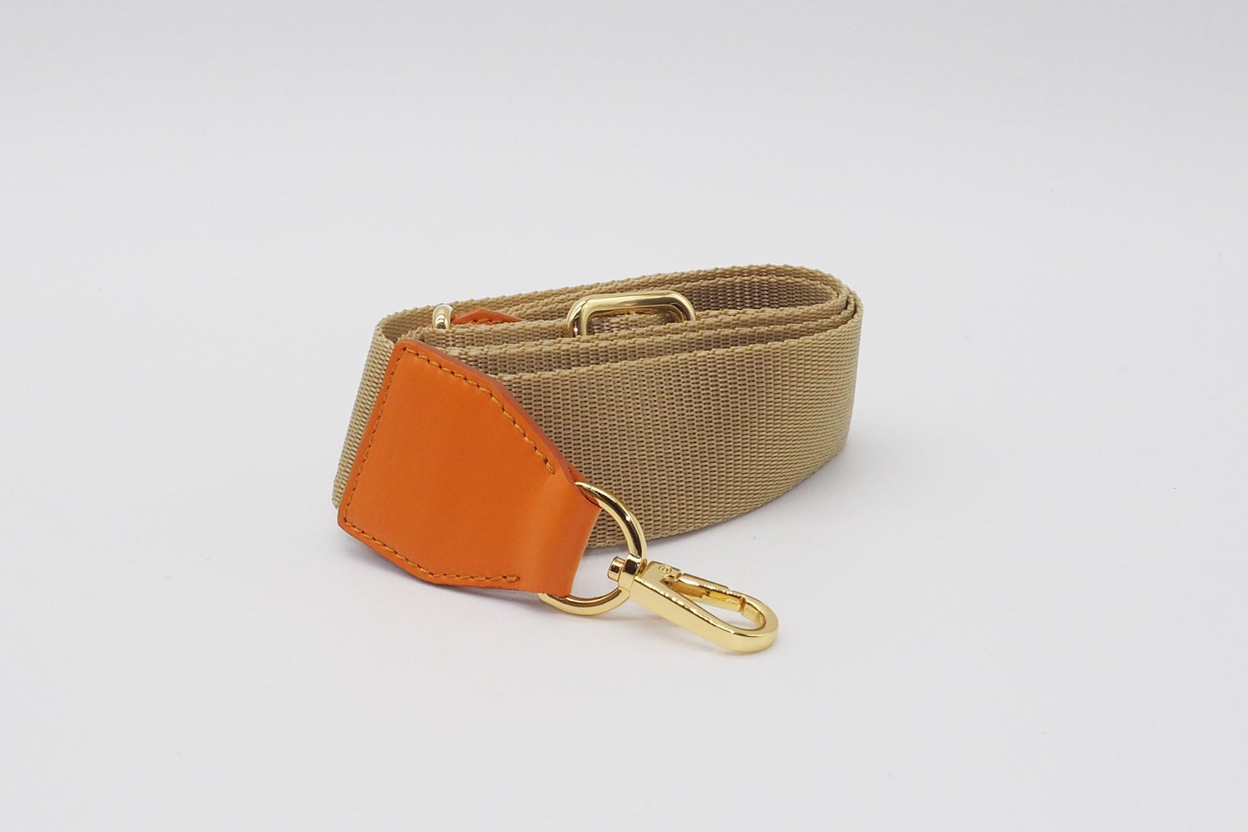 Korbtasche aus handgeflochtener Weide in Natur mit Überschlag aus Leder in Orange Taschen Crossbody & Schultertaschen Capaf