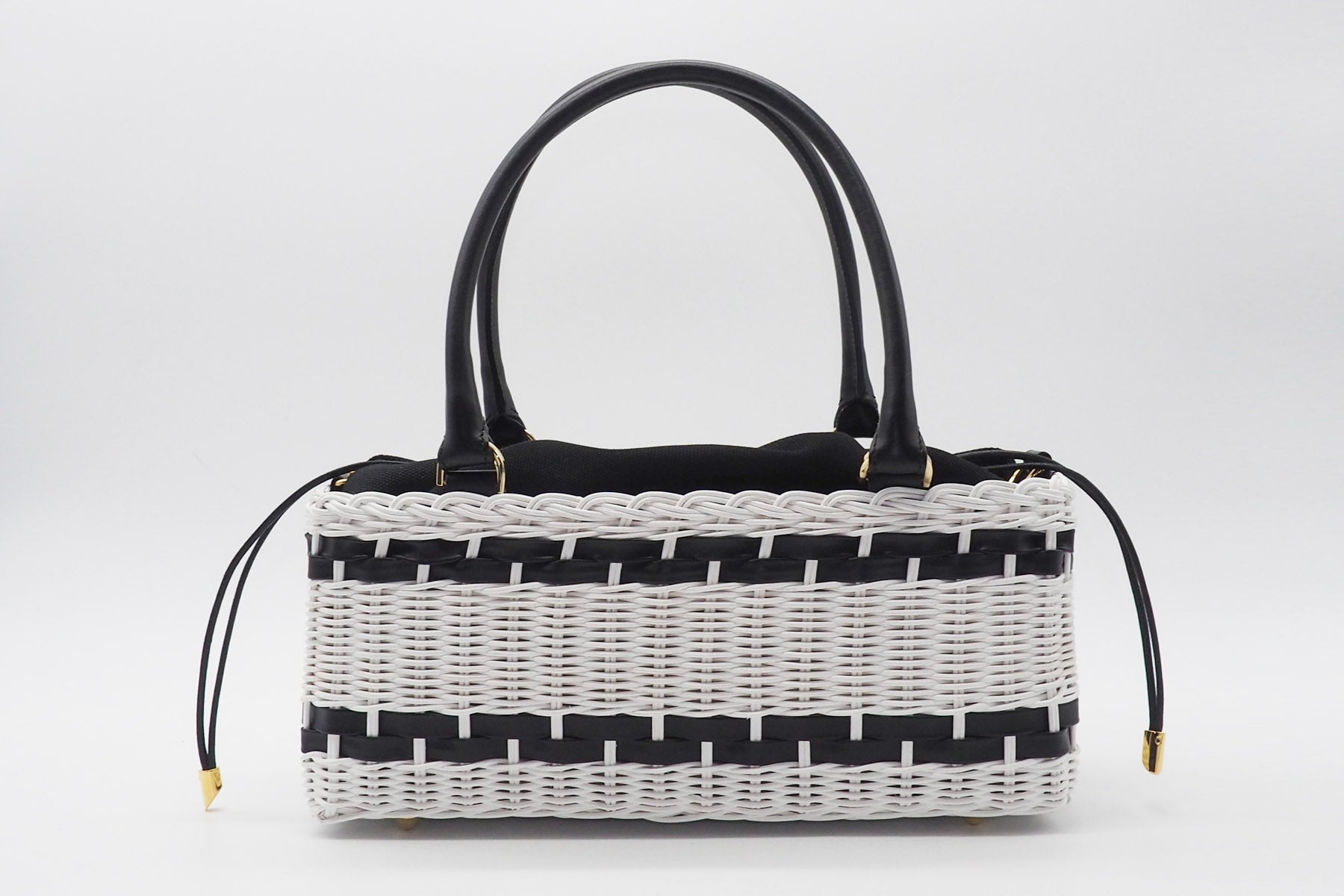 Korbtasche aus handgeflochtener Weide & Leder in Weiß & Schwarz Taschen Crossbody & Schultertaschen Capaf