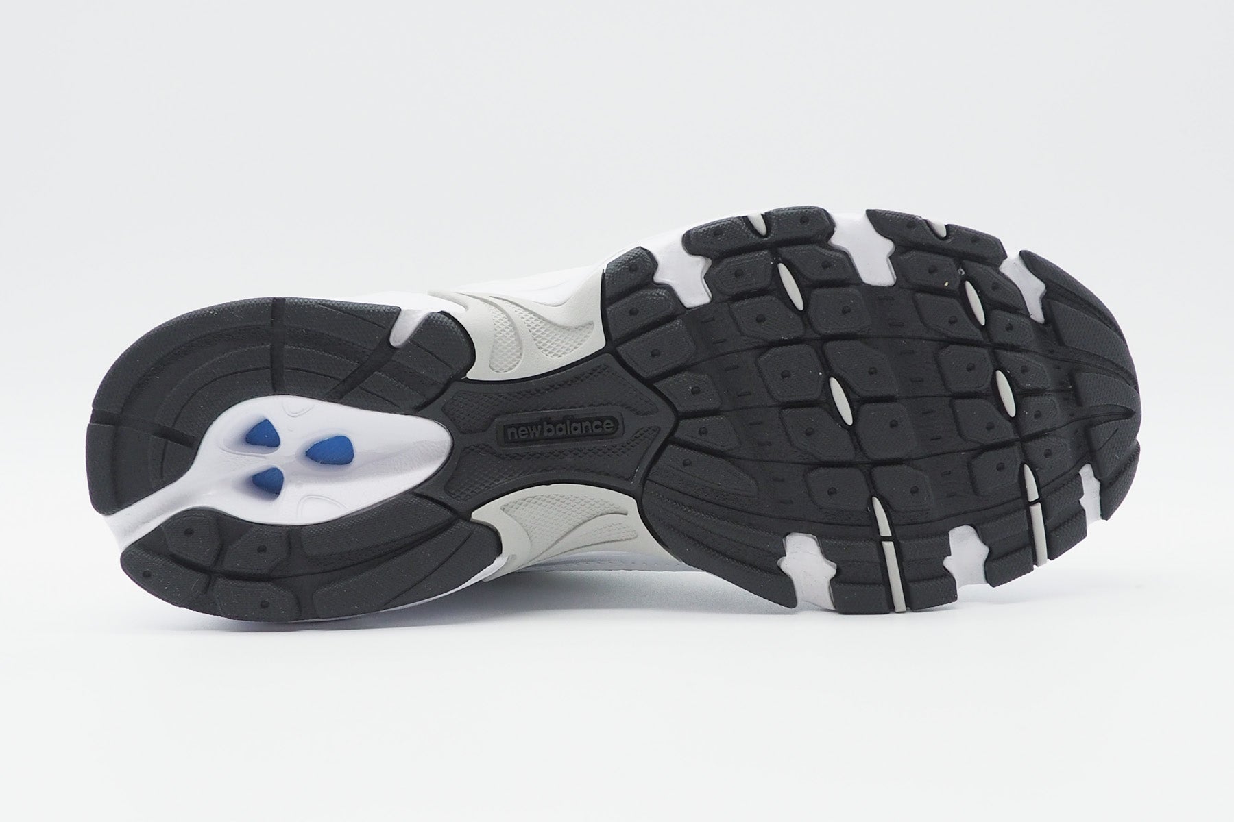 "Limited Edition" Unisex Sneaker MR530EMA aus Mesh in Weiß & Silber - Running Course Damen Sneaker New Balance