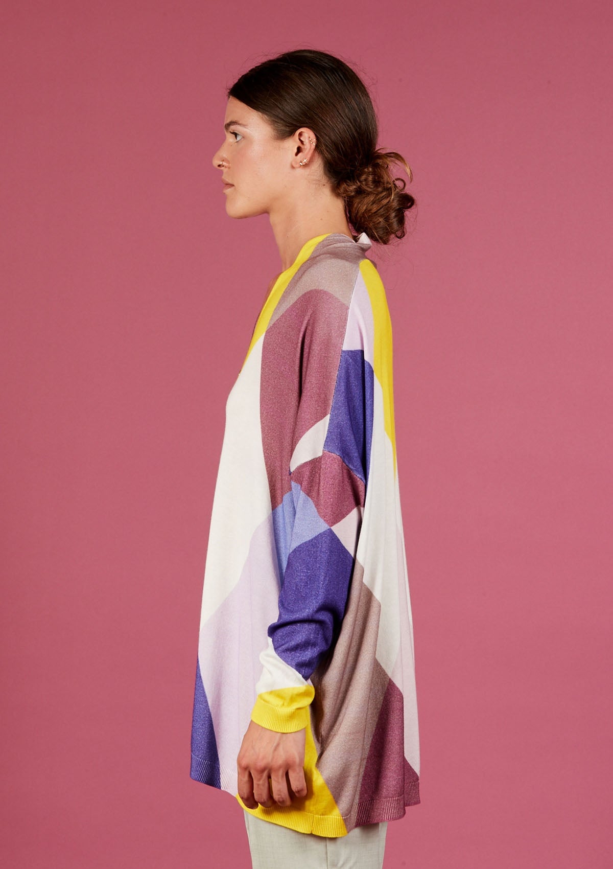 Oversize Damen Strick-Weste aus Baumwolle & Viskose in Lila & Gelb - Sciallato Damen Weste in bed with you