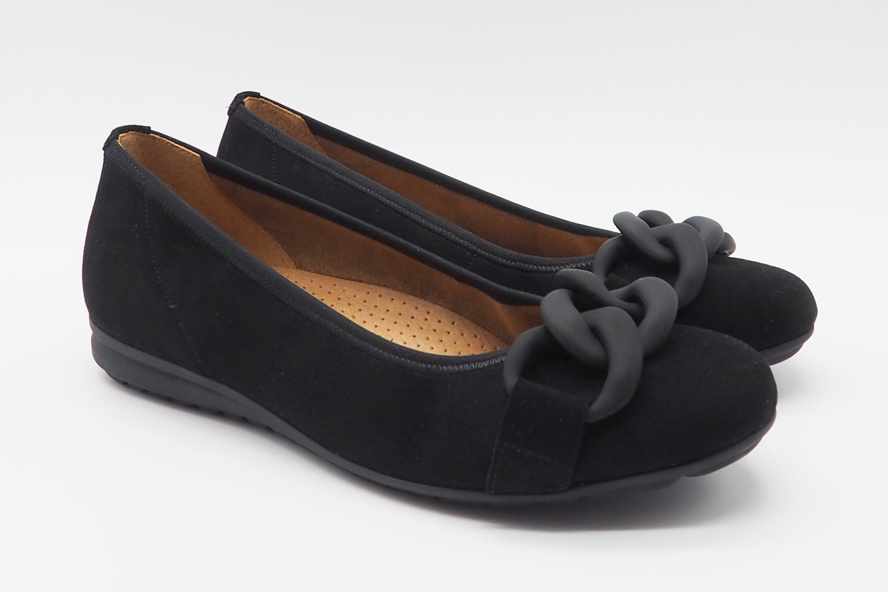 Sportliche Damen Ballerina aus Nubukleder in Schwarz - Absatz 2cm Damen Ballerinas Gabor