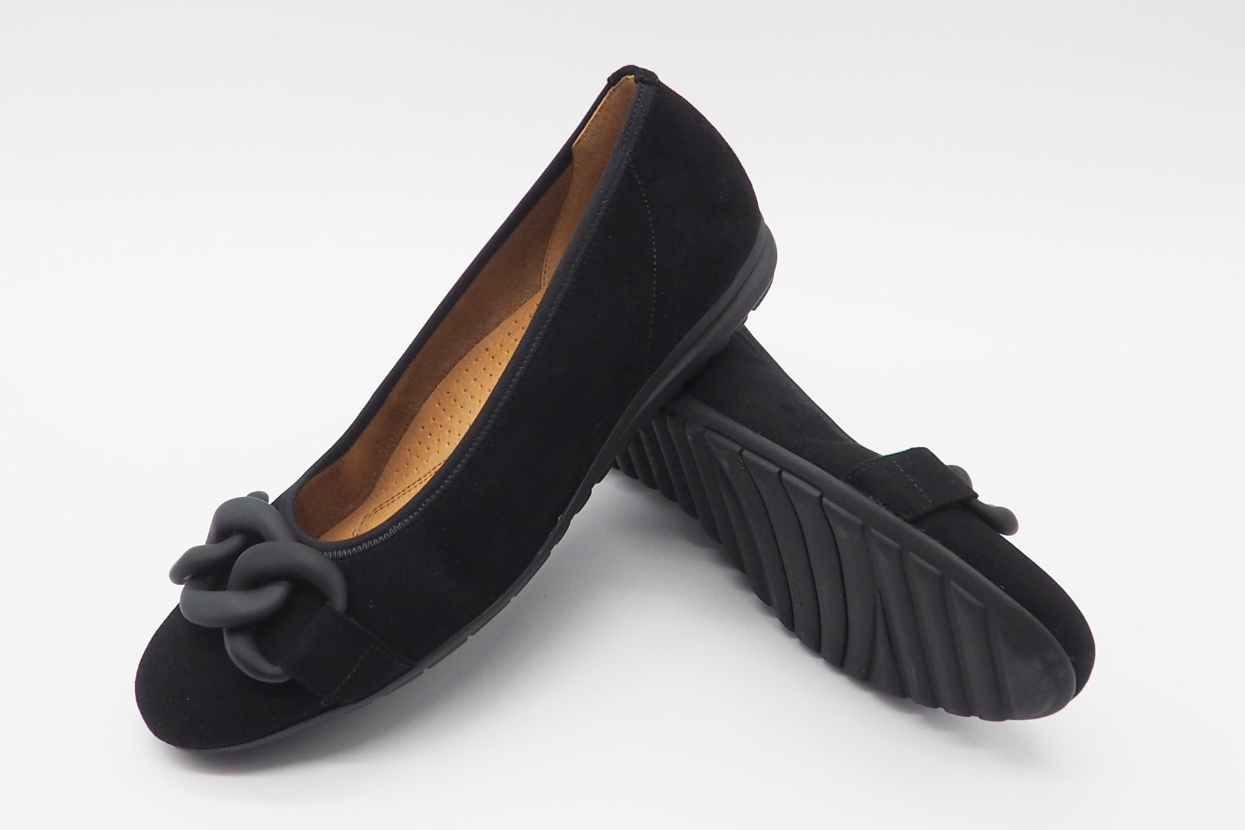 Sportliche Damen Ballerina aus Nubukleder in Schwarz - Absatz 2cm Damen Ballerinas Gabor