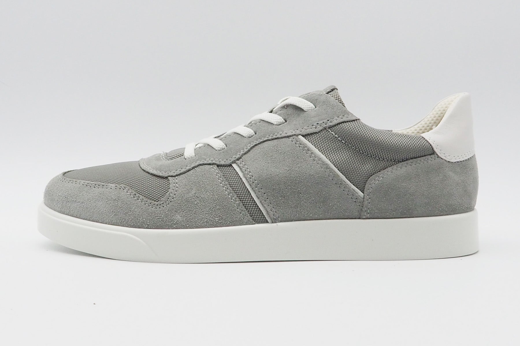 Sportlicher Herren Sneaker aus Veloursleder & Mesh in Grau - Street Lite Herren Sneaker Ecco